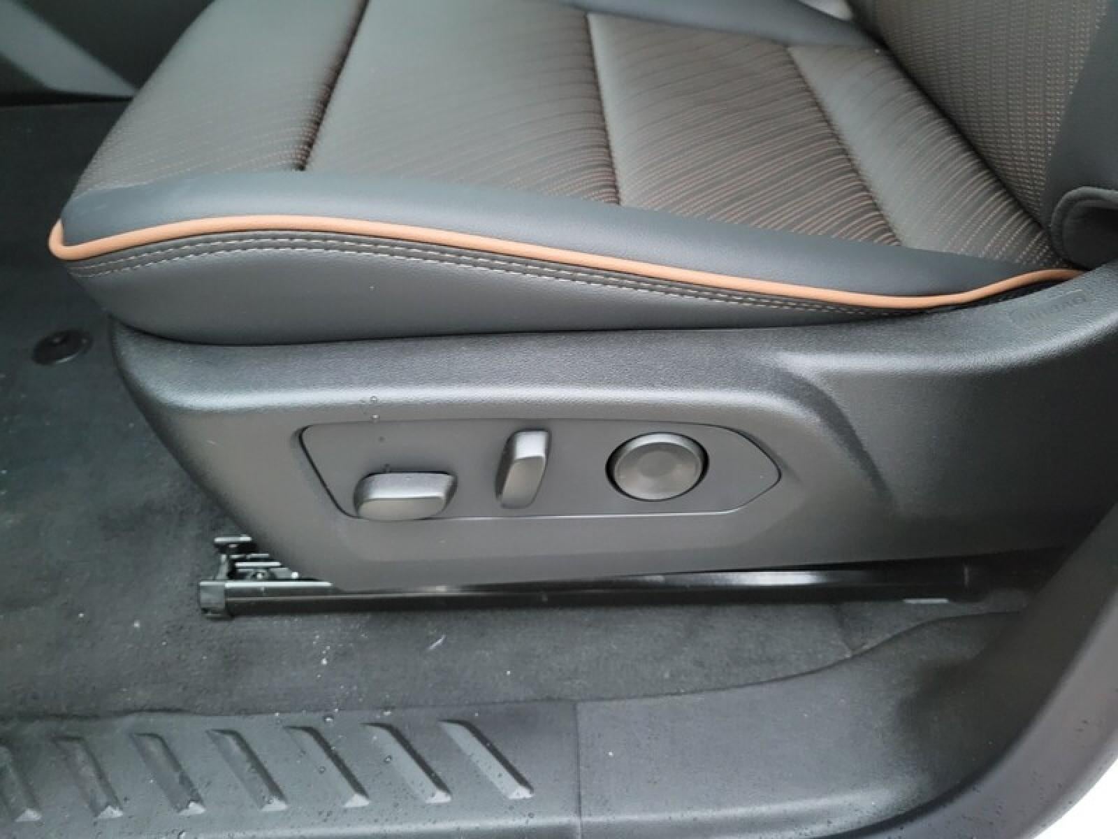 2026 GMC Canyon Crew Cab Short Box 4-Wheel Drive AT4