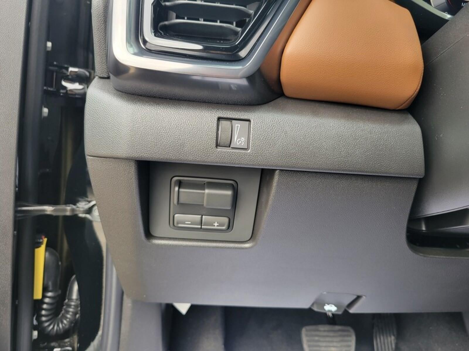 2026 GMC Canyon Crew Cab Short Box 4-Wheel Drive AT4