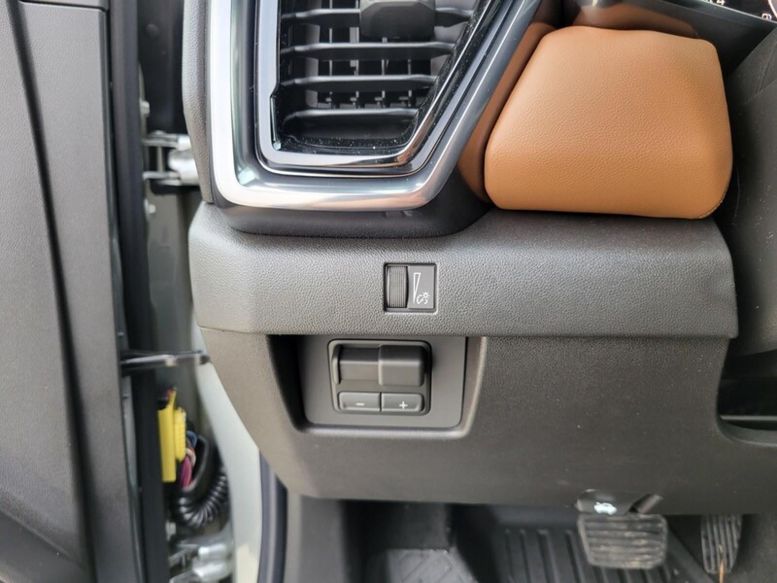 2026 GMC Canyon Crew Cab Short Box 4-Wheel Drive AT4