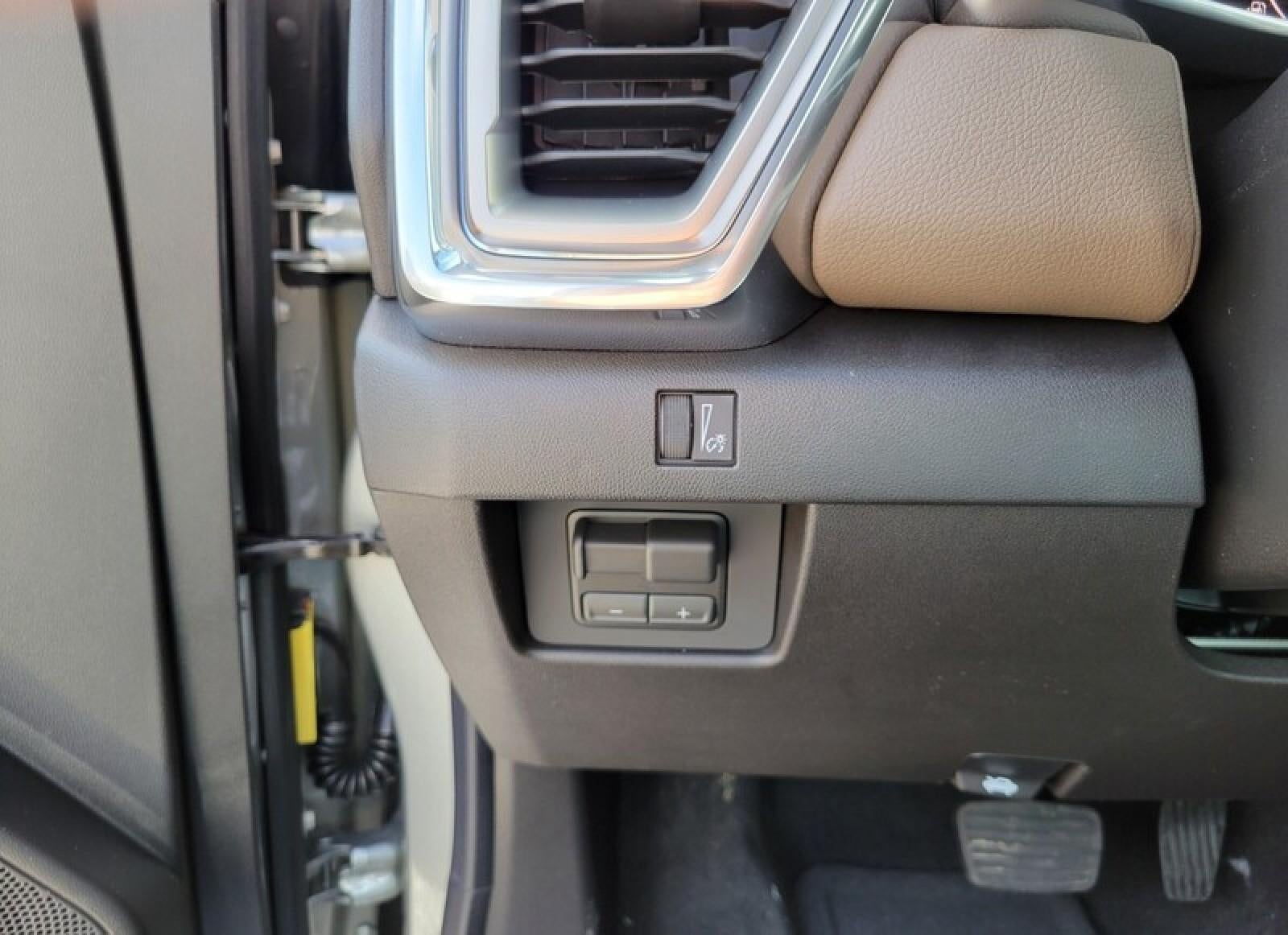 2026 GMC Canyon Crew Cab Short Box 4-Wheel Drive Denali