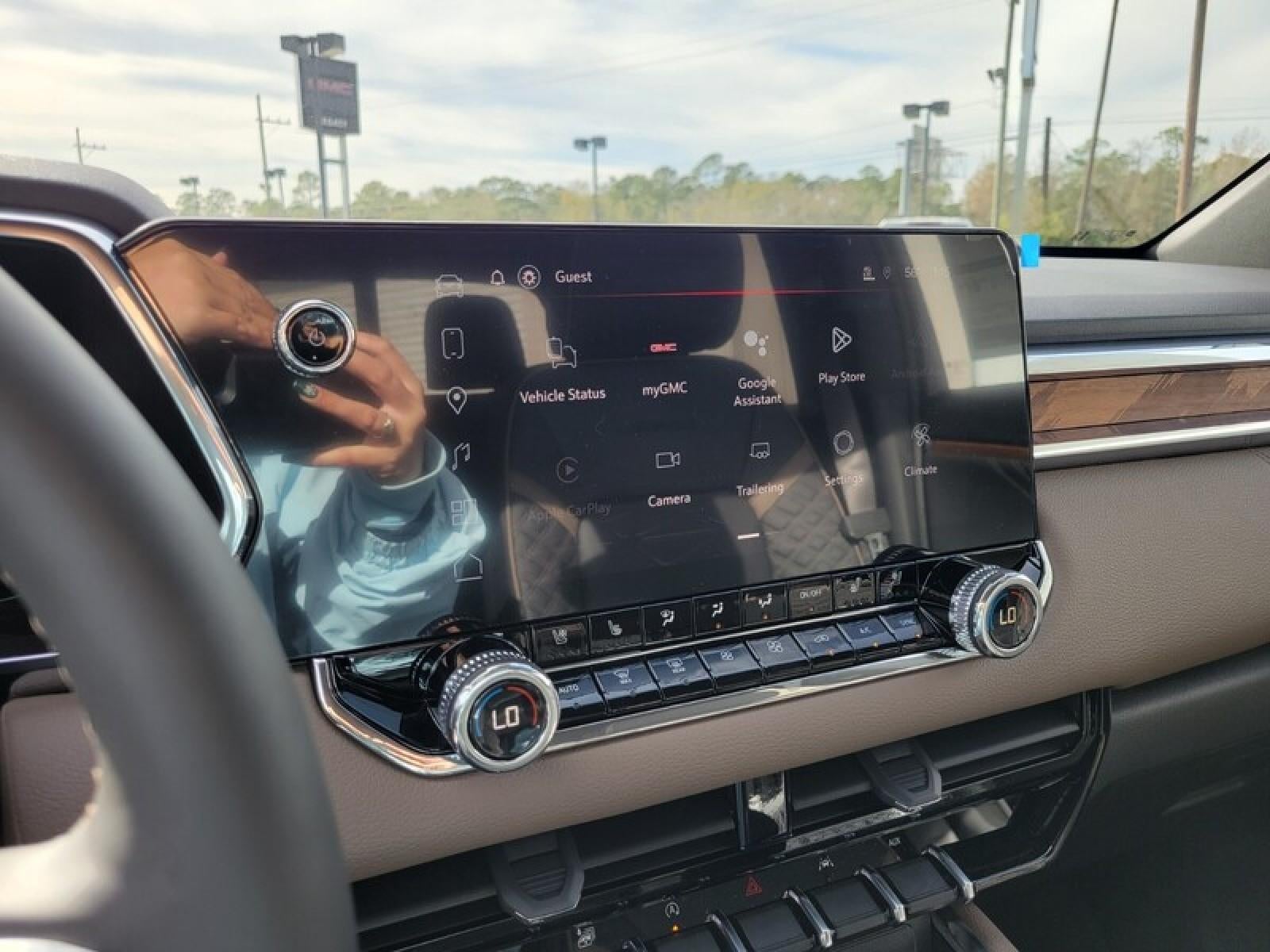 2026 GMC Canyon Crew Cab Short Box 4-Wheel Drive Denali