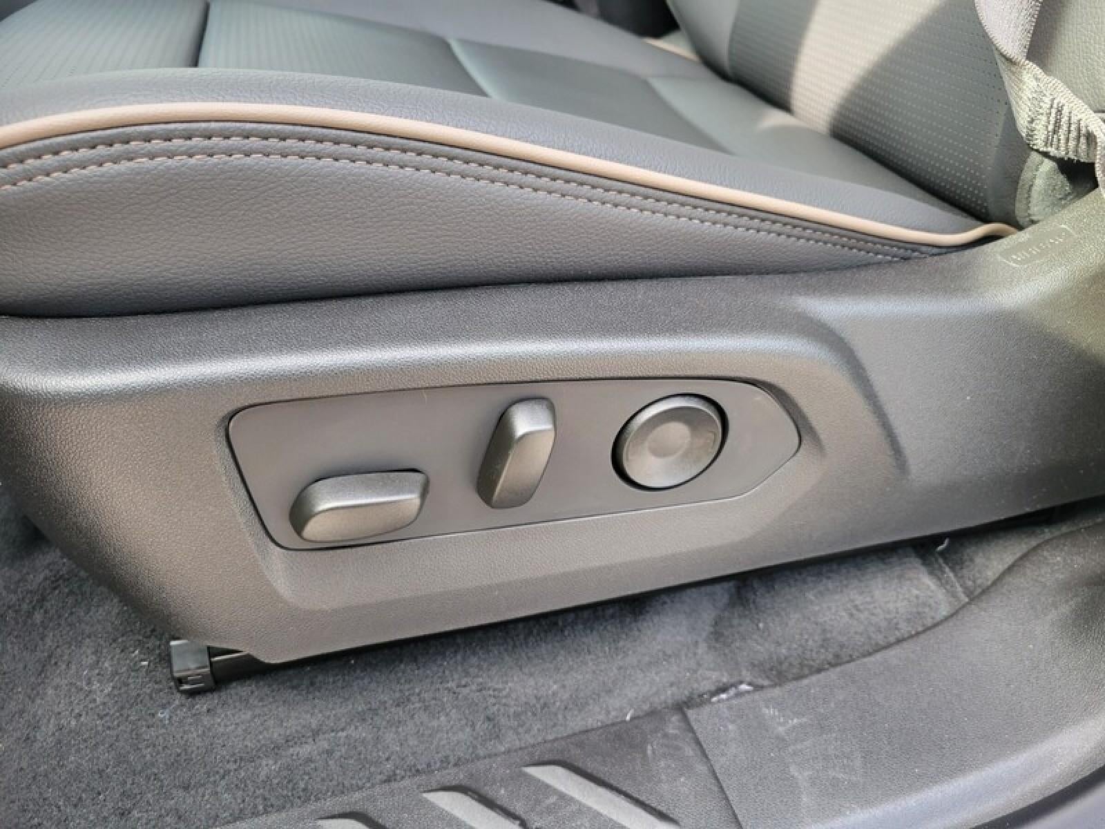 2026 GMC Canyon Crew Cab Short Box 4-Wheel Drive Denali