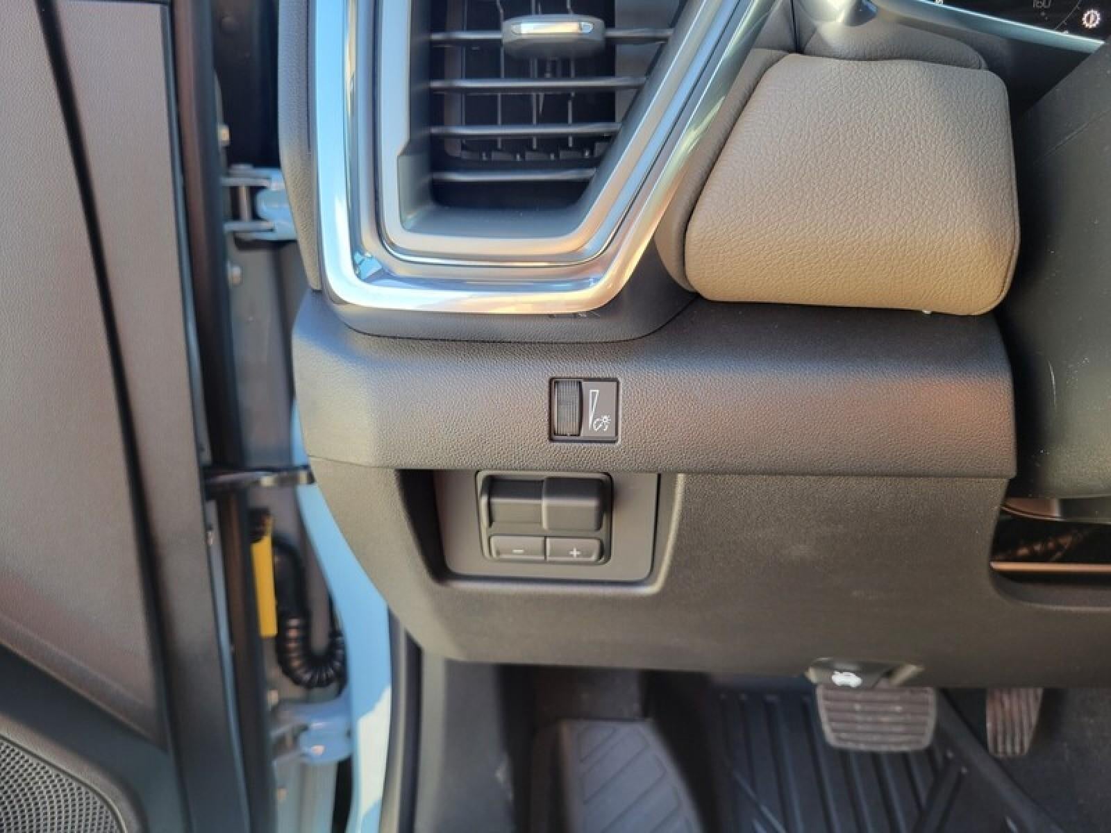 2026 GMC Canyon Crew Cab Short Box 4-Wheel Drive Denali