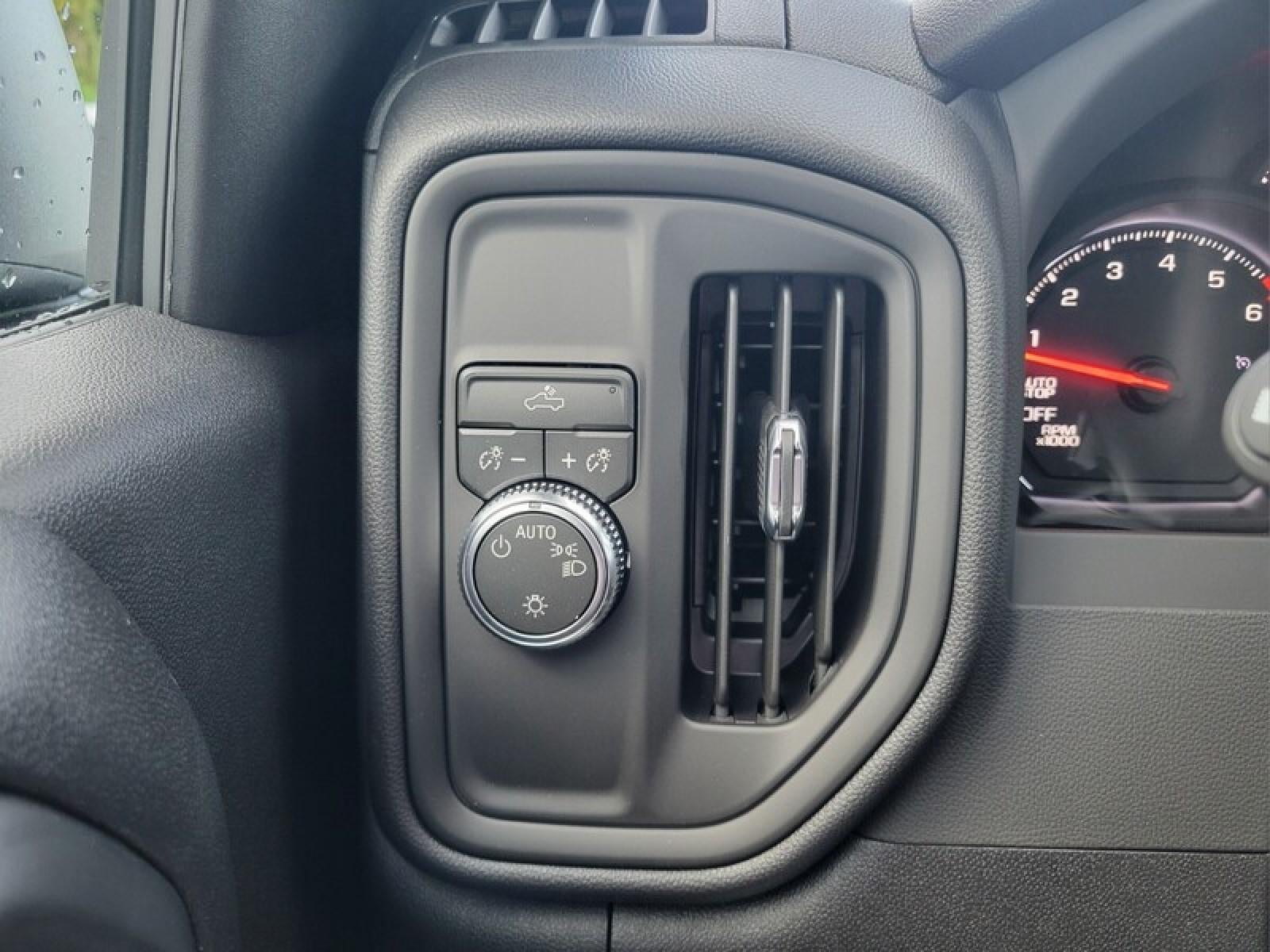 2026 GMC Sierra 1500 Crew Cab Short Box 2-Wheel Drive Pro
