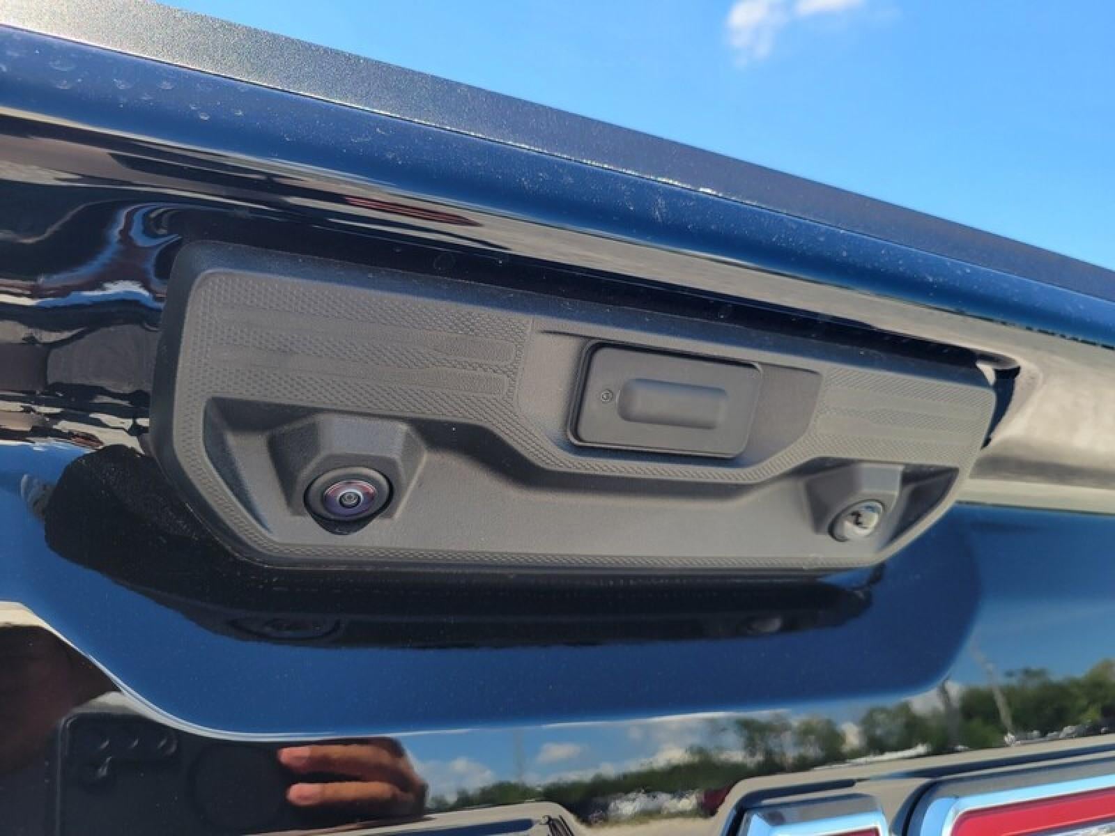2026 GMC Sierra 1500 Crew Cab Short Box 2-Wheel Drive Pro