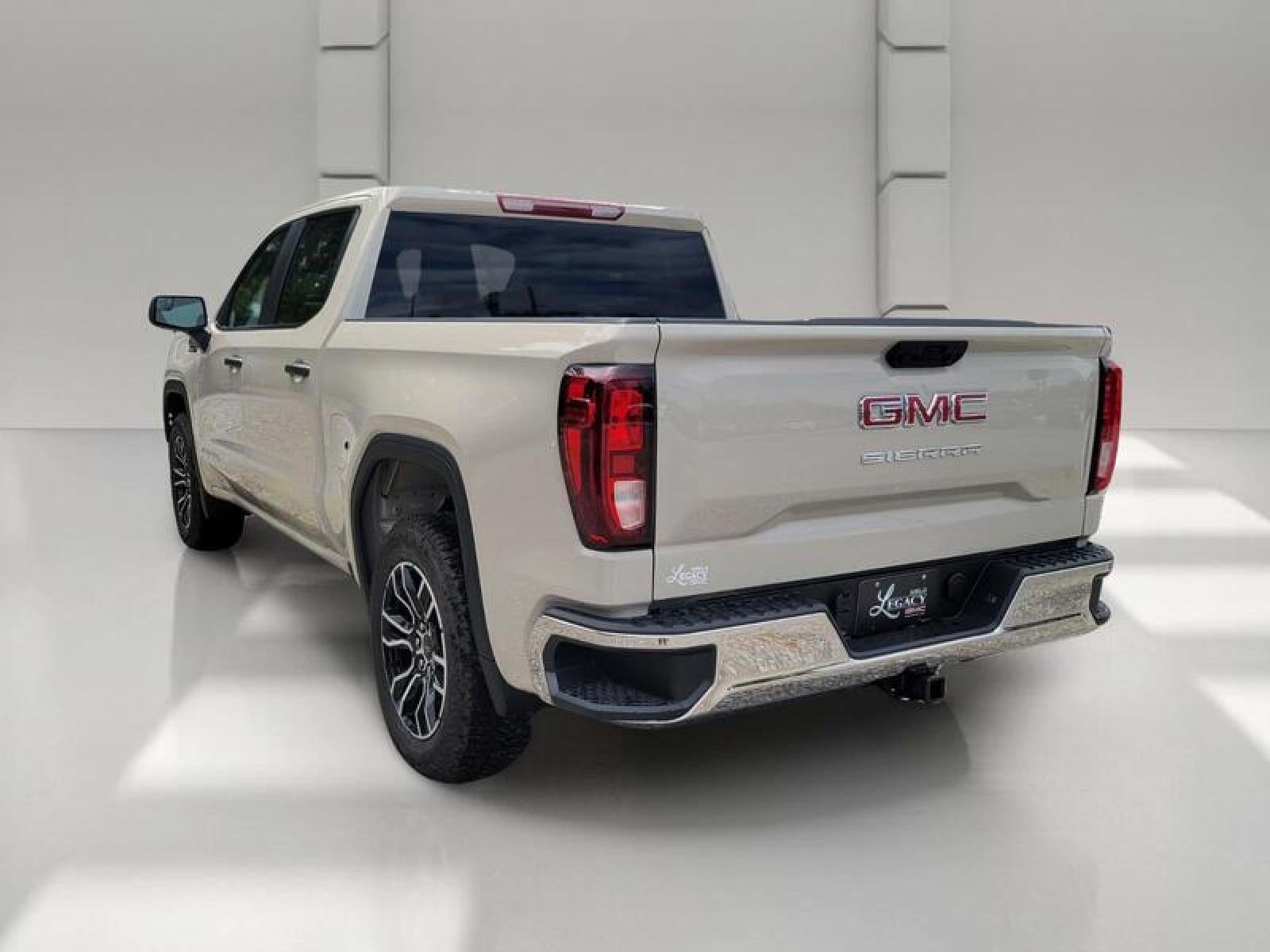 2026 GMC Sierra 1500 Crew Cab Short Box 2-Wheel Drive Pro