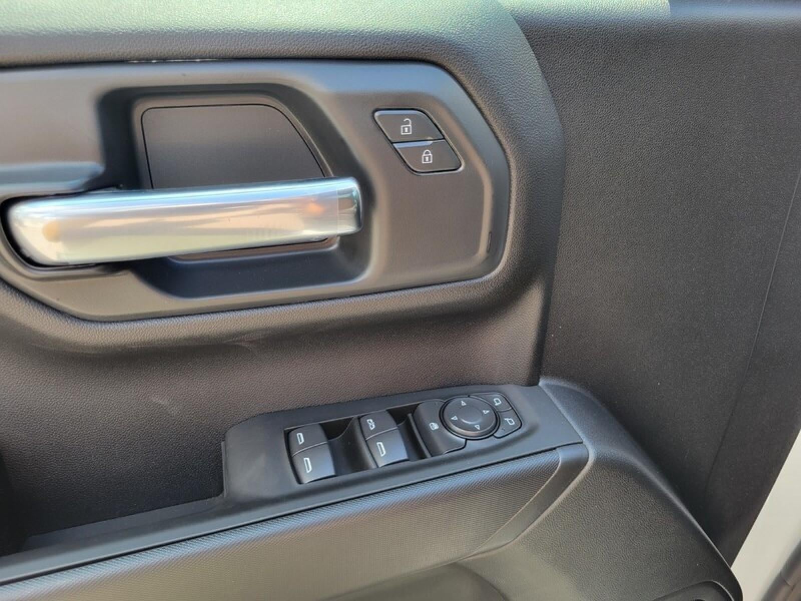 2026 GMC Sierra 1500 Crew Cab Short Box 2-Wheel Drive Pro