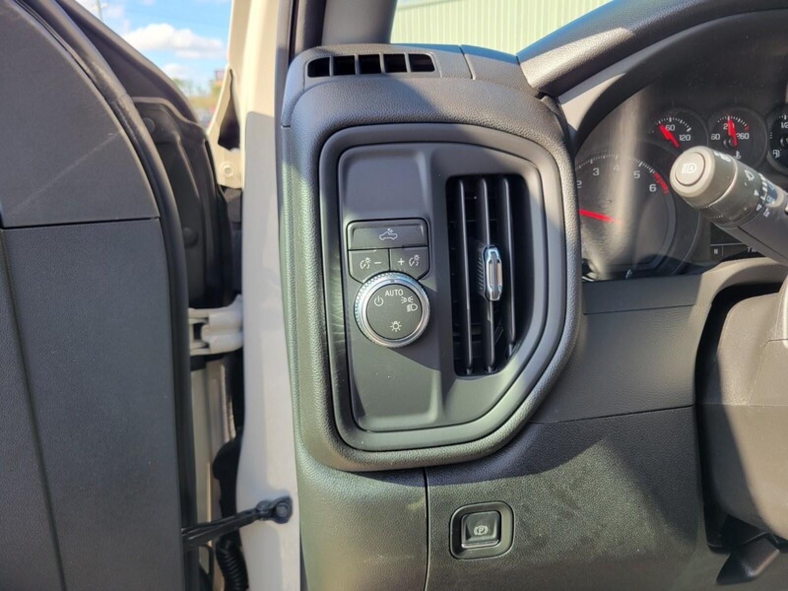 2026 GMC Sierra 1500 Crew Cab Short Box 2-Wheel Drive Pro