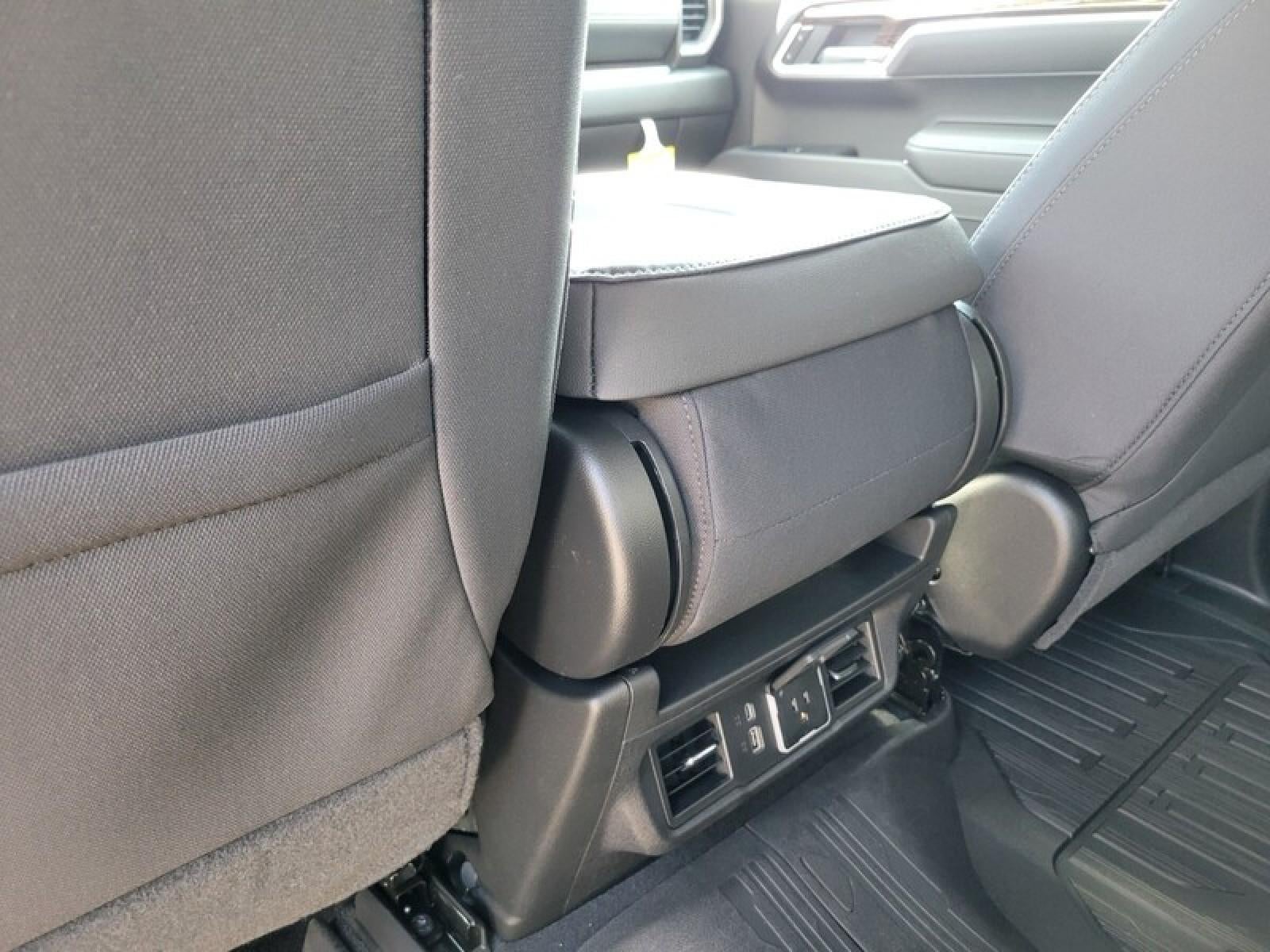 2026 GMC Sierra 1500 Crew Cab Short Box 2-Wheel Drive Elevation