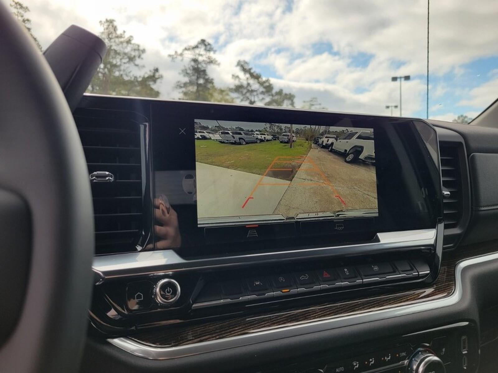 2026 GMC Sierra 1500 Crew Cab Short Box 2-Wheel Drive Elevation