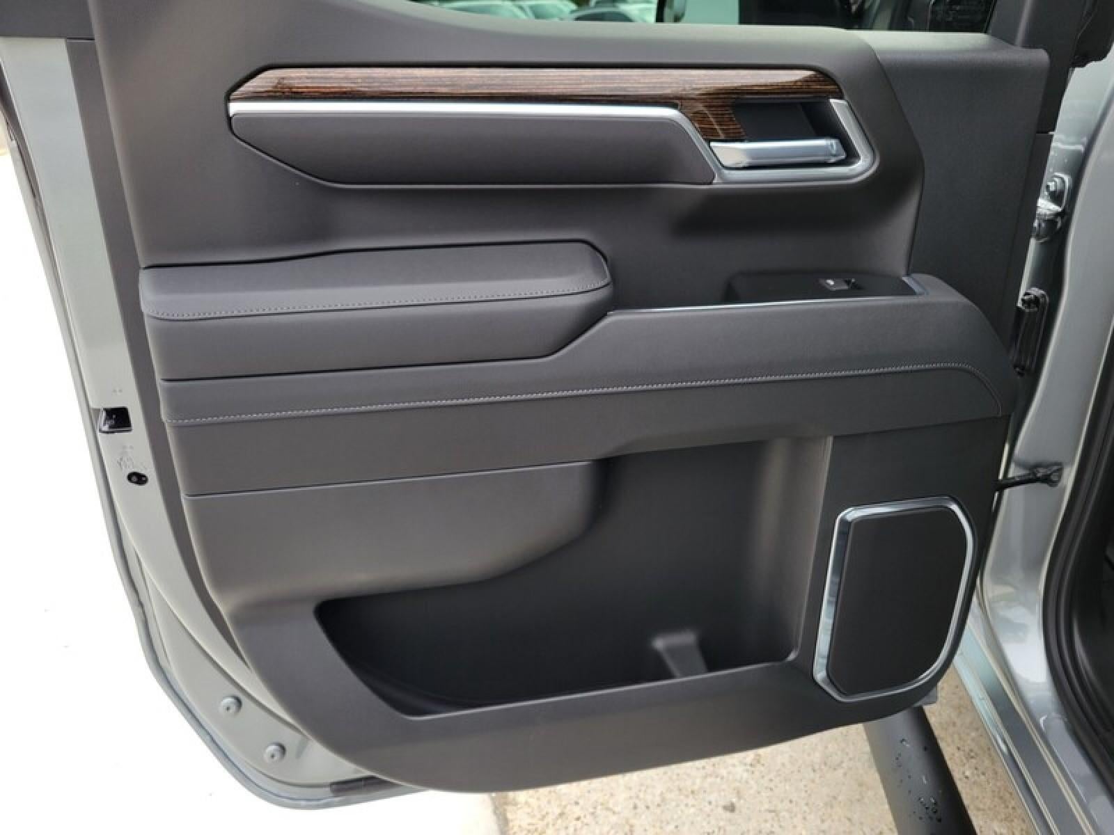 2026 GMC Sierra 1500 Crew Cab Short Box 2-Wheel Drive Elevation