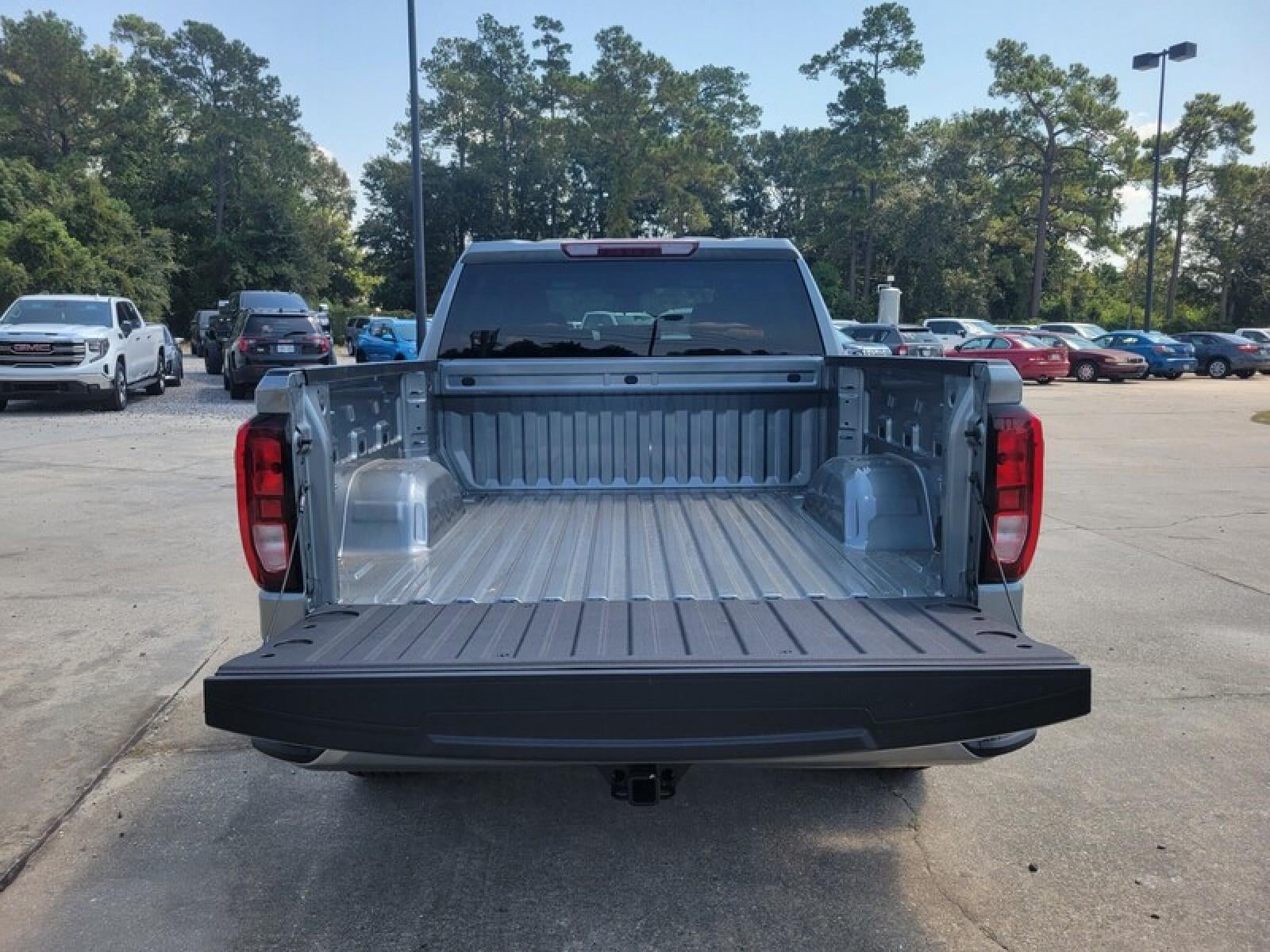 2026 GMC Sierra 1500 Crew Cab Short Box 2-Wheel Drive Elevation