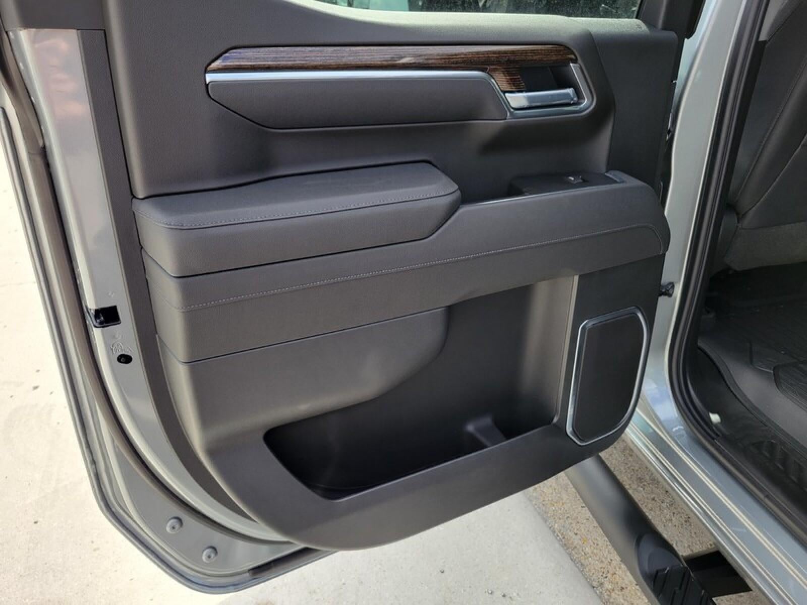 2026 GMC Sierra 1500 Crew Cab Short Box 2-Wheel Drive Elevation