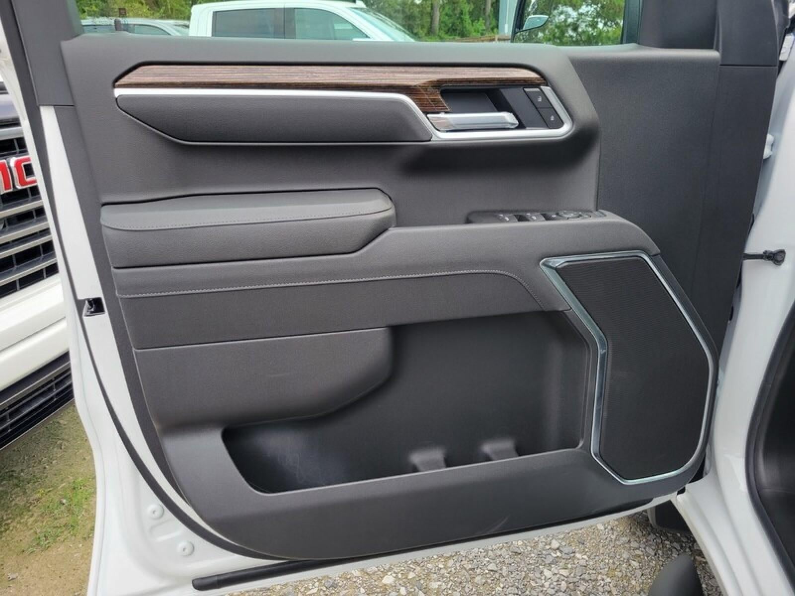 2026 GMC Sierra 1500 Crew Cab Short Box 2-Wheel Drive Elevation