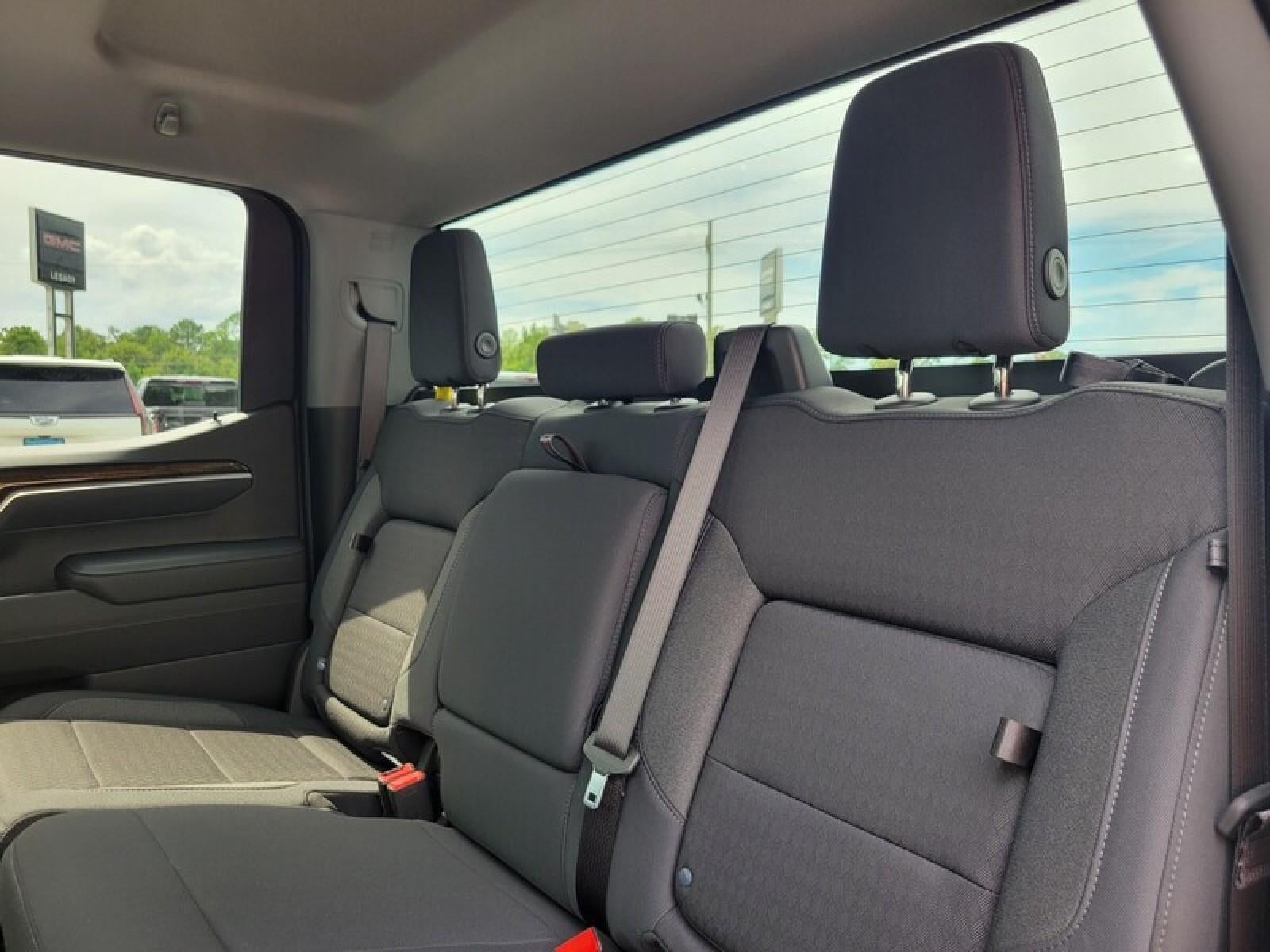 2026 GMC Sierra 1500 Crew Cab Short Box 2-Wheel Drive Elevation