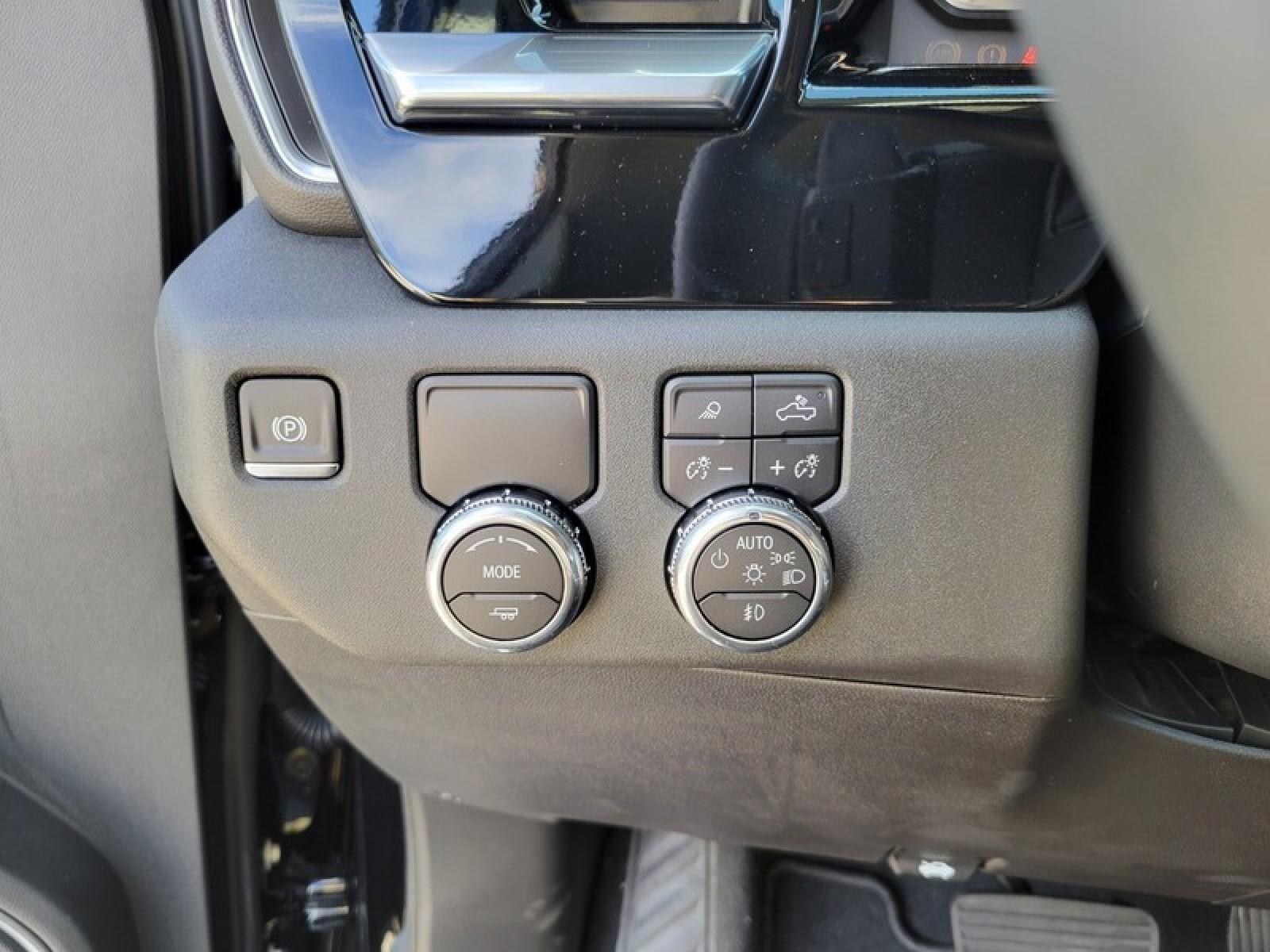 2026 GMC Sierra 1500 Crew Cab Short Box 2-Wheel Drive SLT