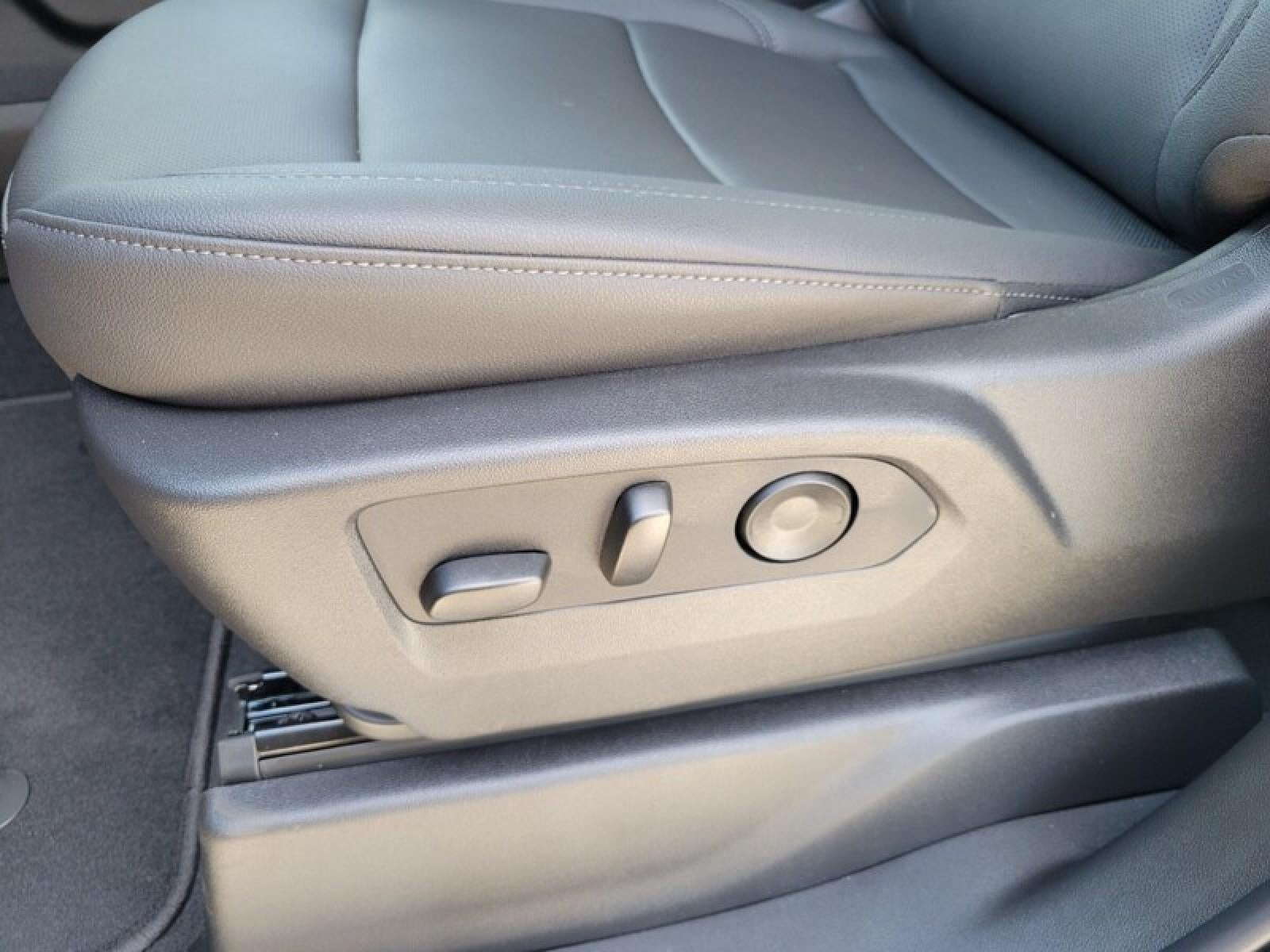 2026 GMC Sierra 1500 Crew Cab Short Box 2-Wheel Drive SLT