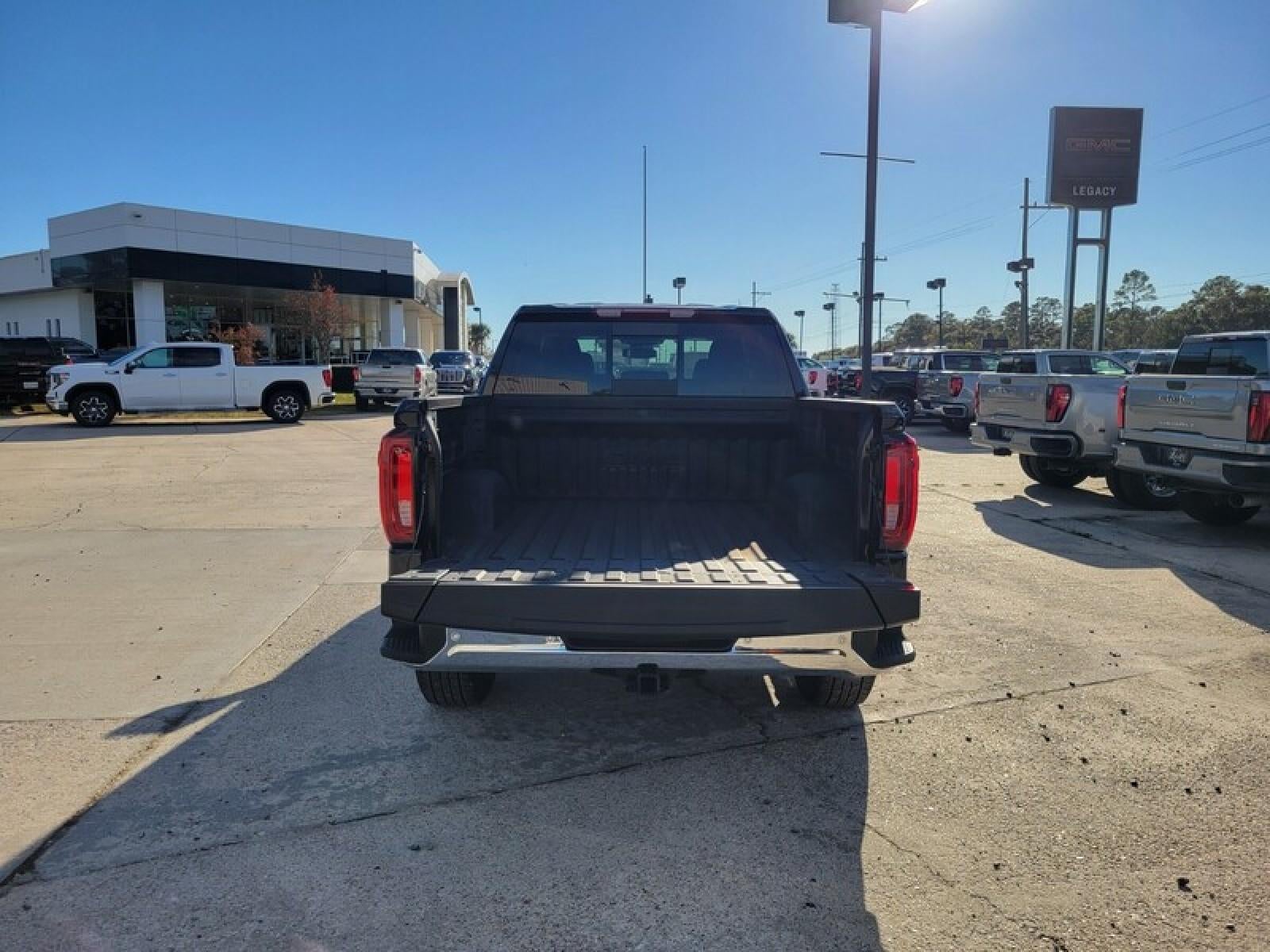 2026 GMC Sierra 1500 Crew Cab Short Box 2-Wheel Drive SLT