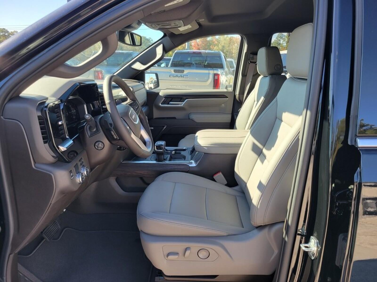 2026 GMC Sierra 1500 Crew Cab Short Box 2-Wheel Drive SLT