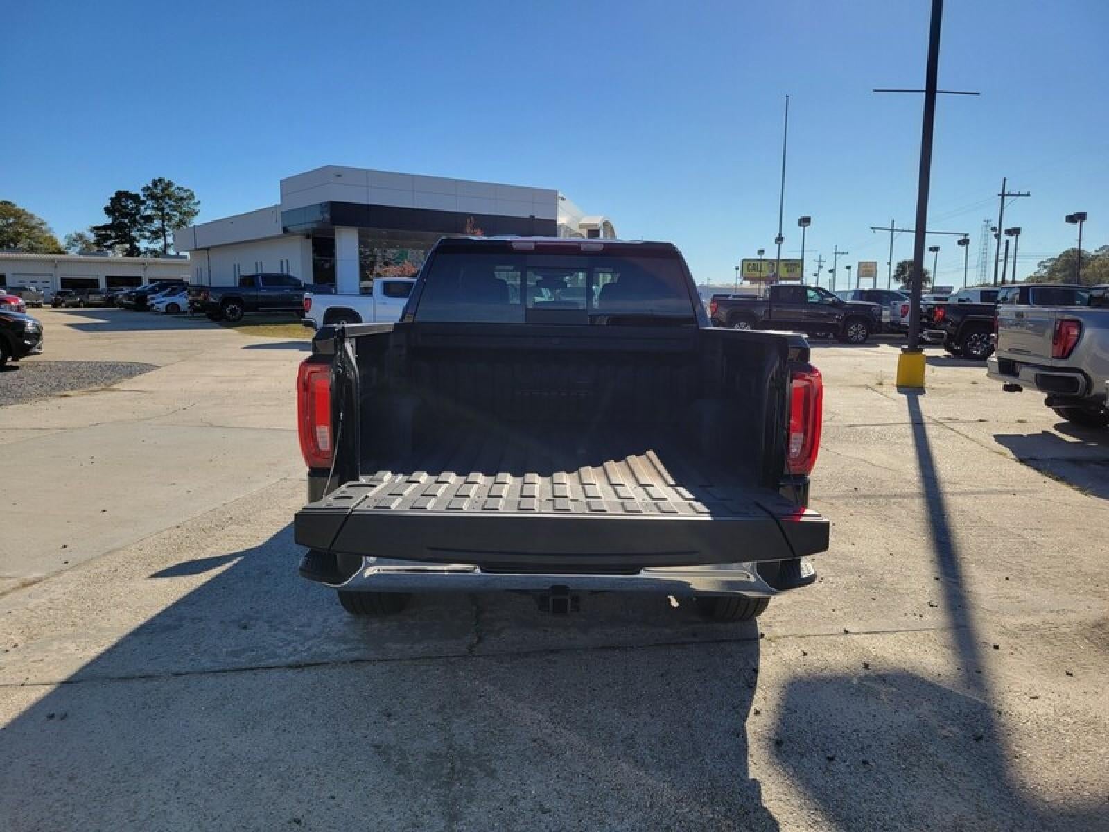 2026 GMC Sierra 1500 Crew Cab Short Box 2-Wheel Drive SLT