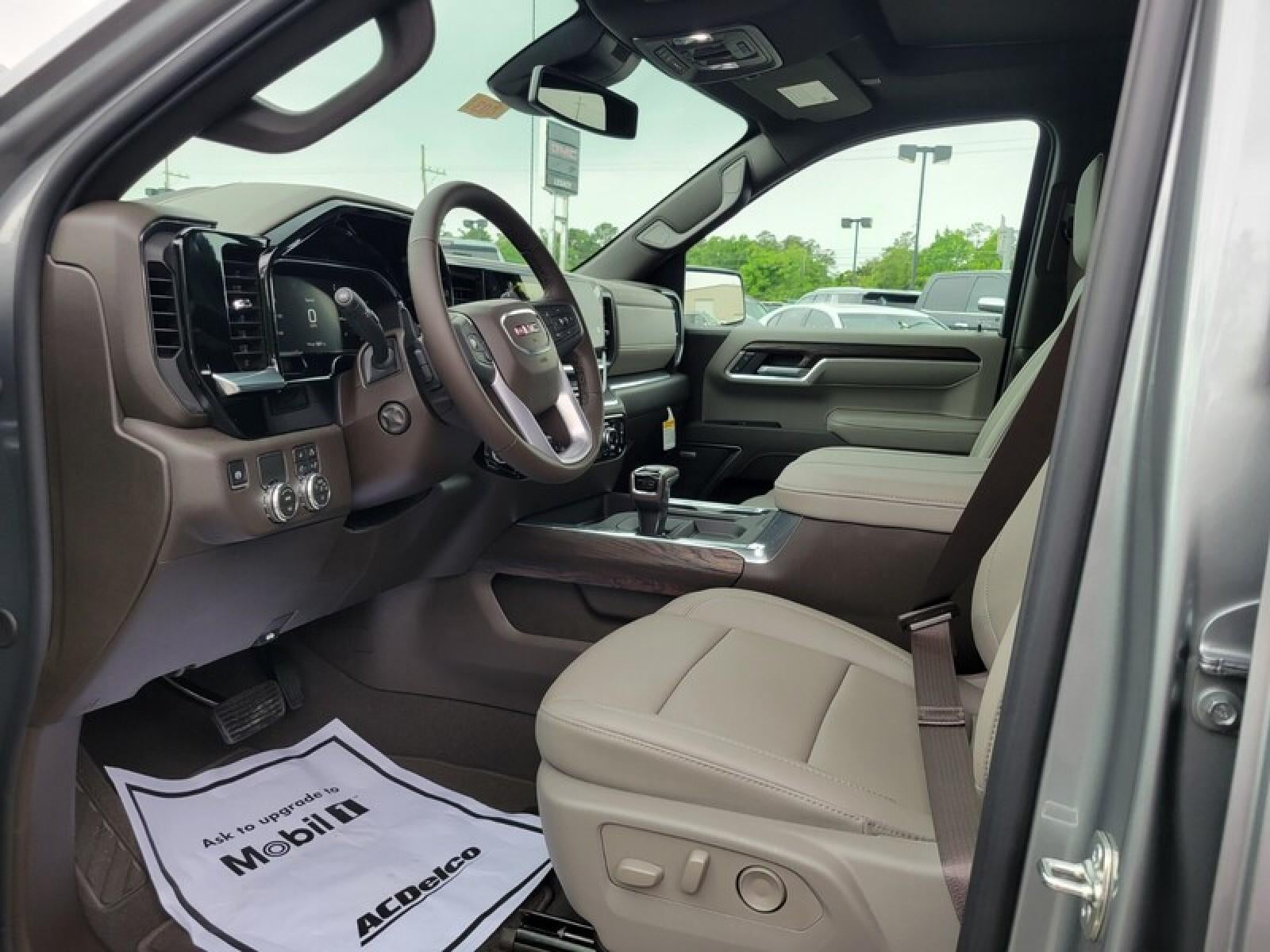 2026 GMC Sierra 1500 Crew Cab Short Box 2-Wheel Drive SLT
