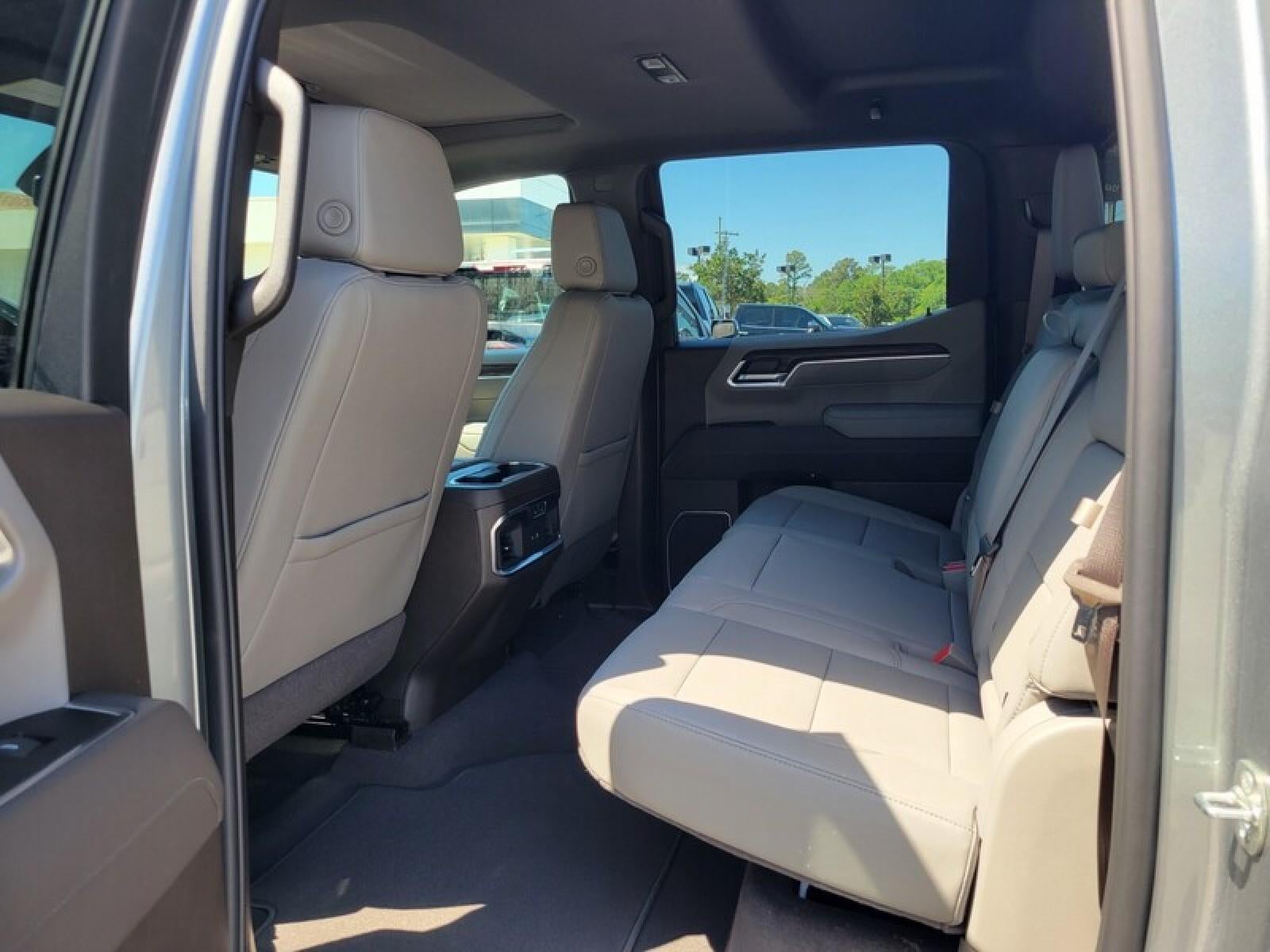 2026 GMC Sierra 1500 Crew Cab Short Box 2-Wheel Drive SLT