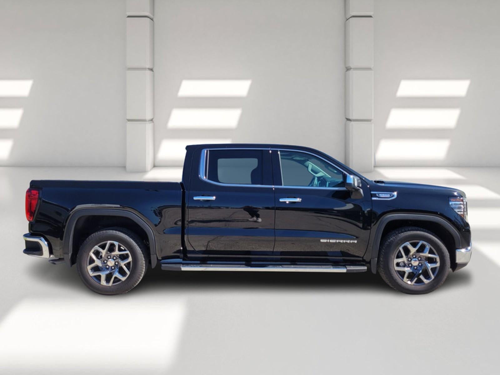 2026 GMC Sierra 1500 Crew Cab Short Box 2-Wheel Drive SLT