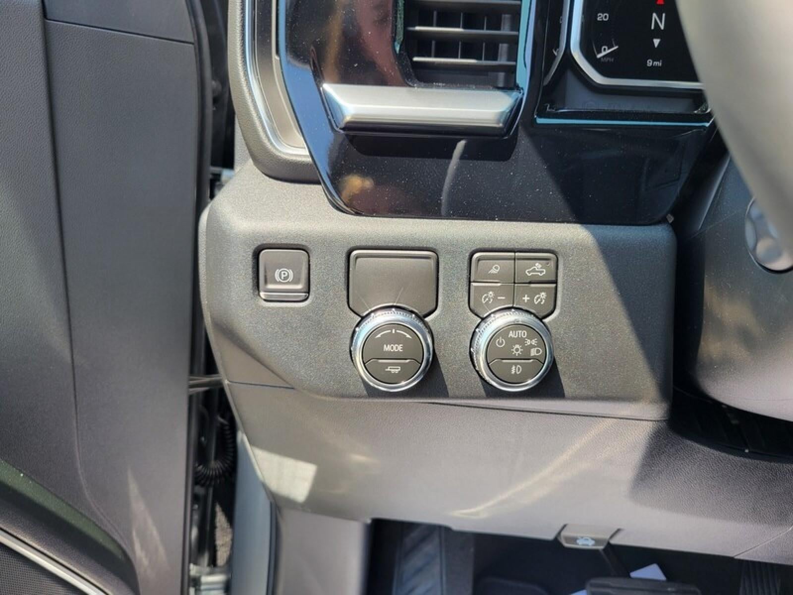 2026 GMC Sierra 1500 Crew Cab Short Box 2-Wheel Drive SLT