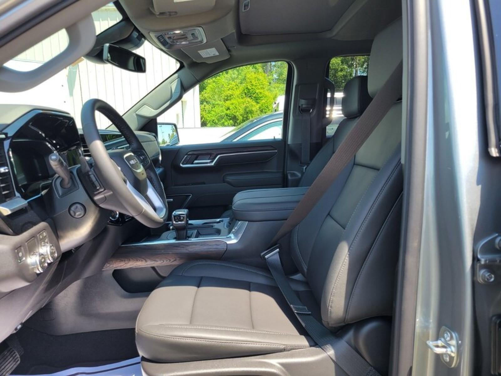 2026 GMC Sierra 1500 Crew Cab Short Box 2-Wheel Drive SLT