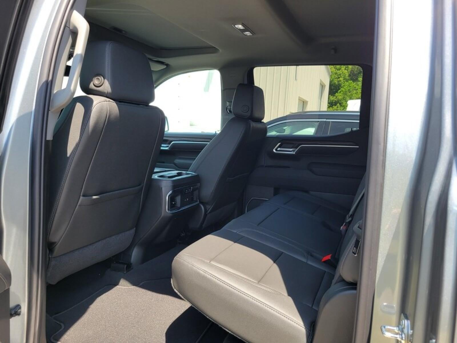 2026 GMC Sierra 1500 Crew Cab Short Box 2-Wheel Drive SLT
