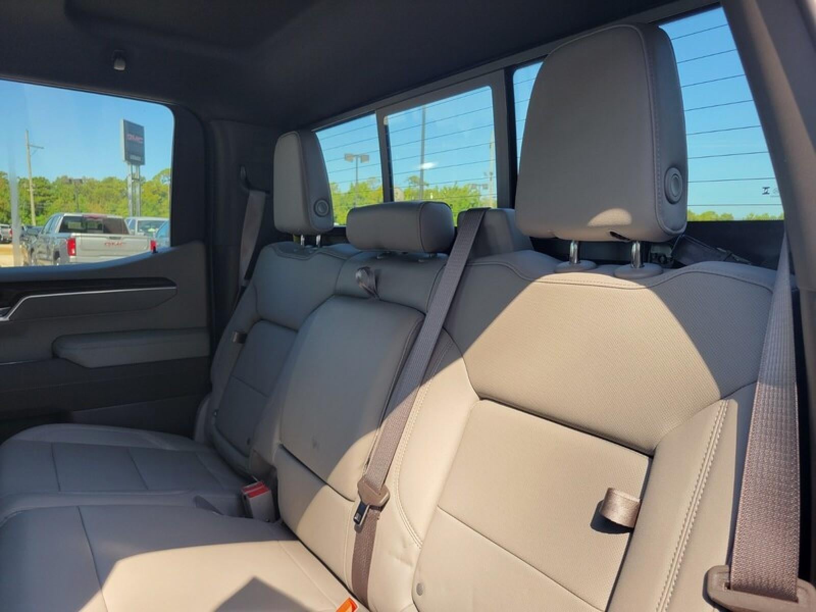 2026 GMC Sierra 1500 Crew Cab Short Box 2-Wheel Drive SLT