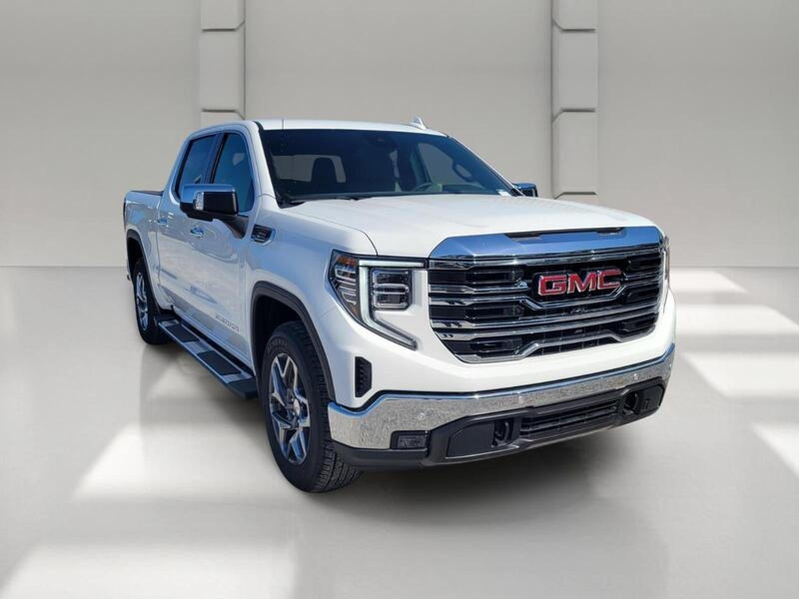 2026 GMC Sierra 1500 Crew Cab Short Box 2-Wheel Drive SLT