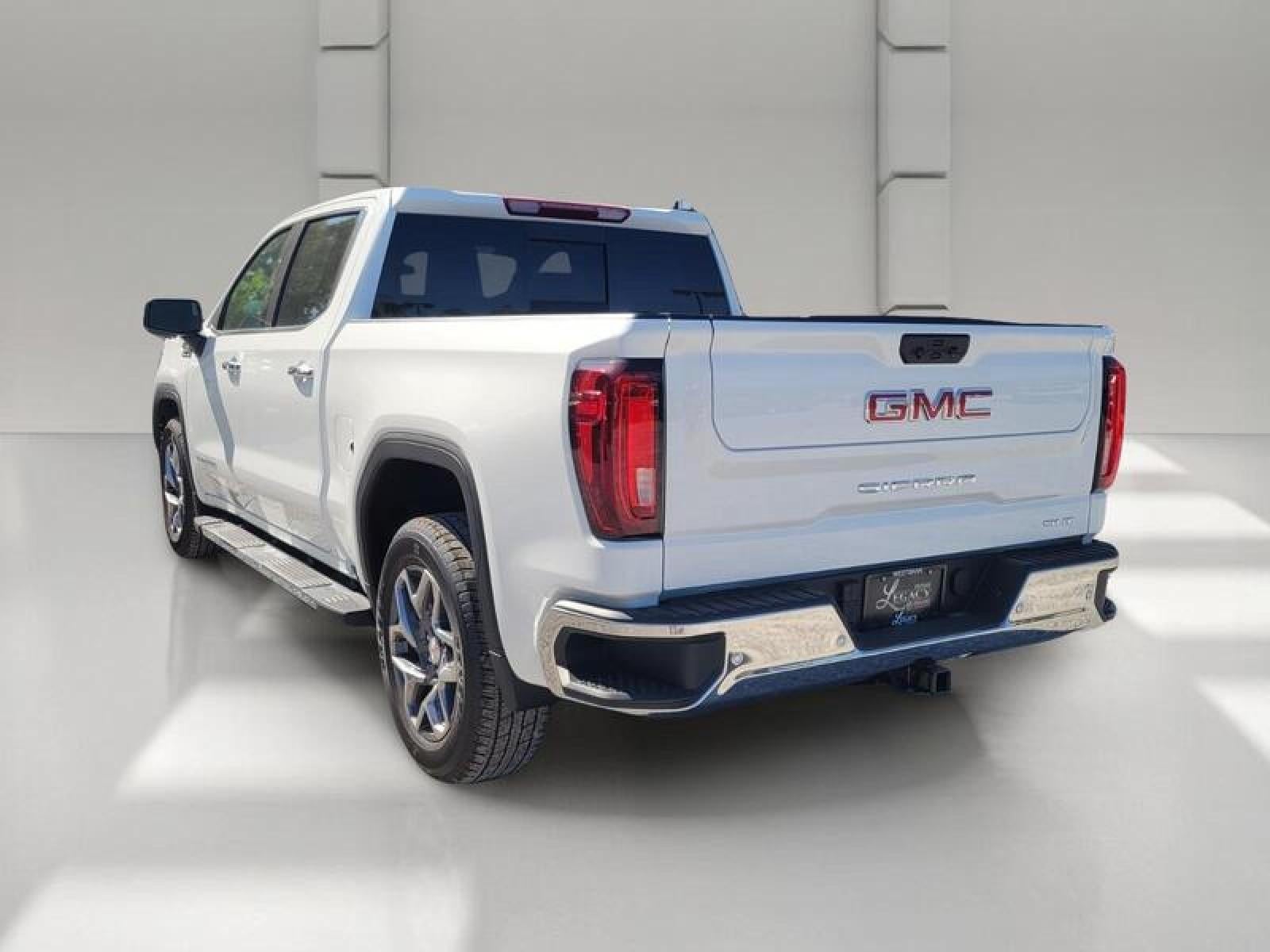 2026 GMC Sierra 1500 Crew Cab Short Box 2-Wheel Drive SLT