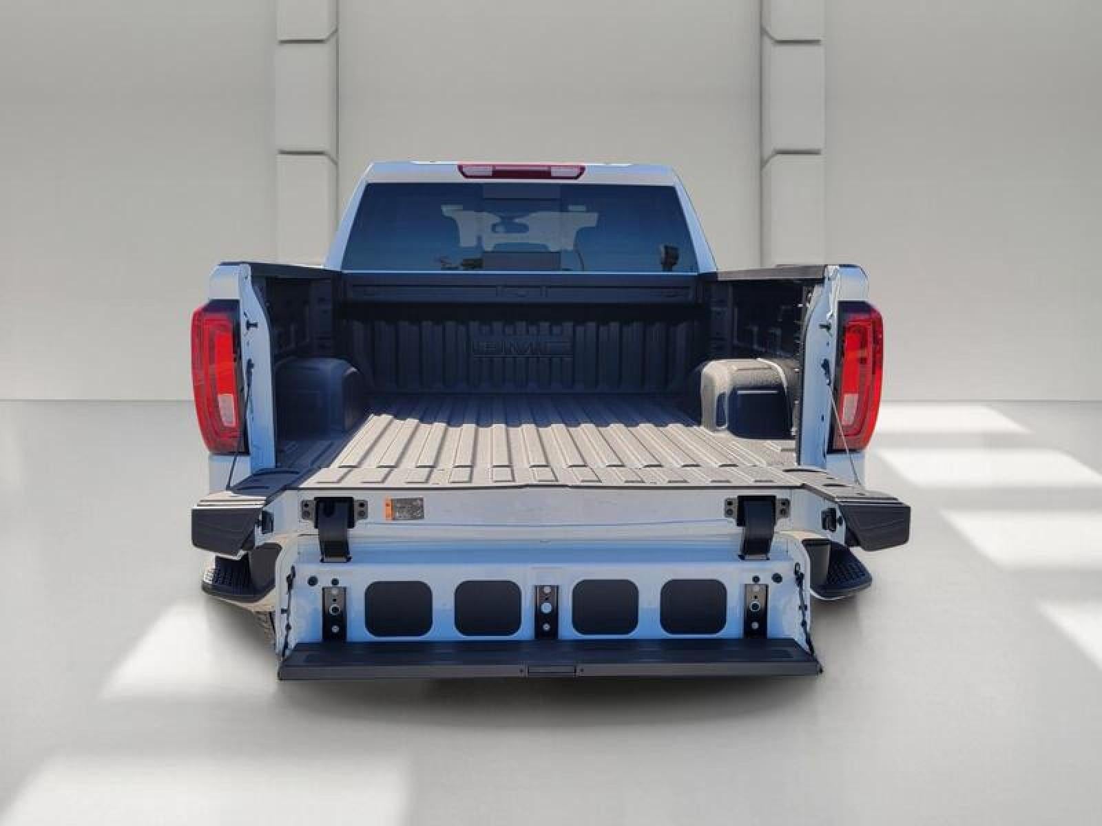 2026 GMC Sierra 1500 Crew Cab Short Box 2-Wheel Drive SLT