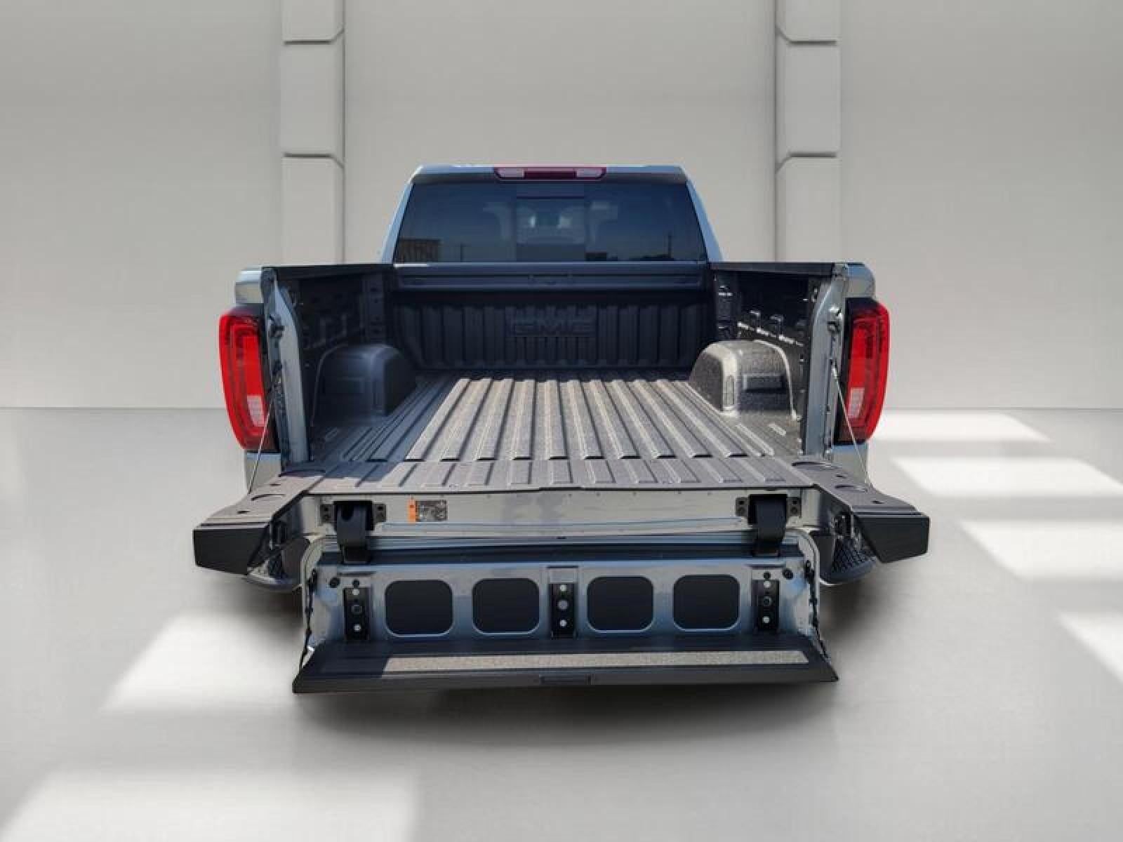 2026 GMC Sierra 1500 Crew Cab Short Box 2-Wheel Drive SLT