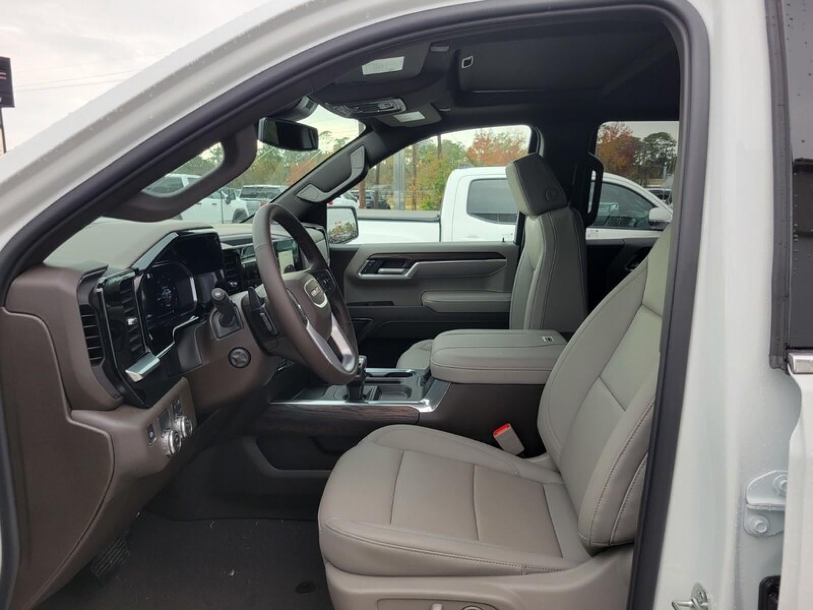 2026 GMC Sierra 1500 Crew Cab Short Box 2-Wheel Drive SLT