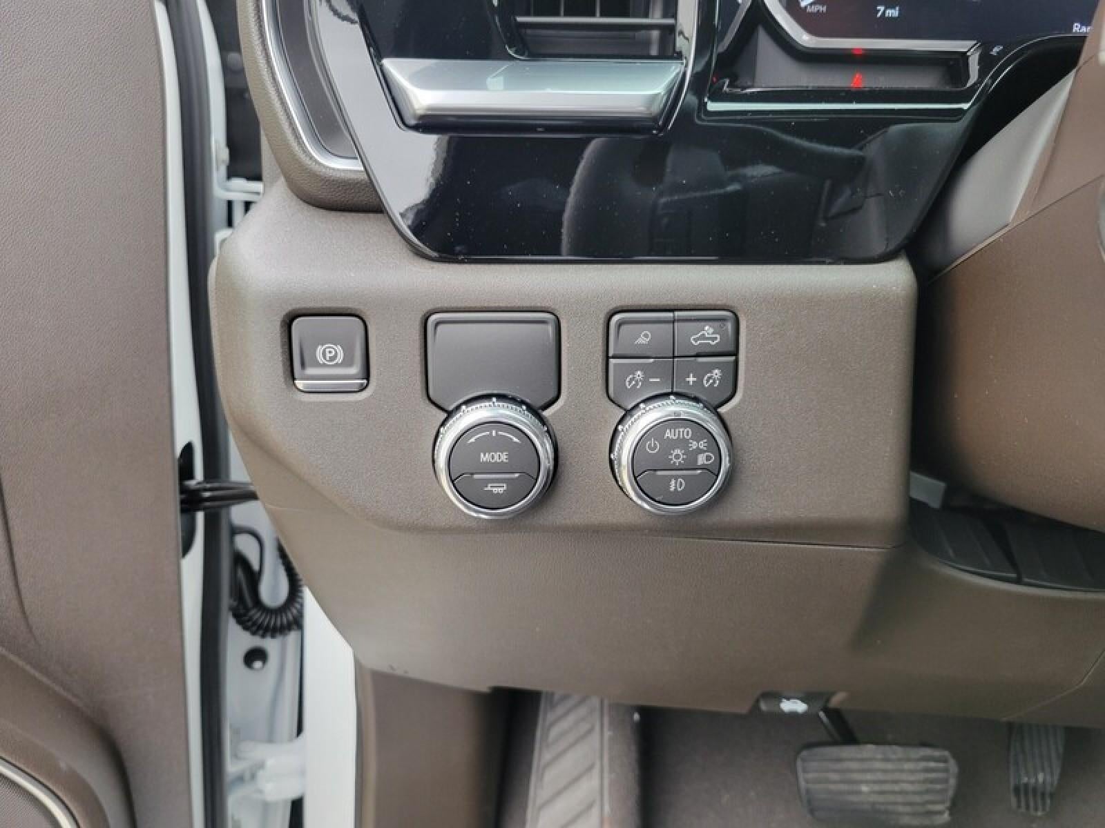 2026 GMC Sierra 1500 Crew Cab Short Box 2-Wheel Drive SLT