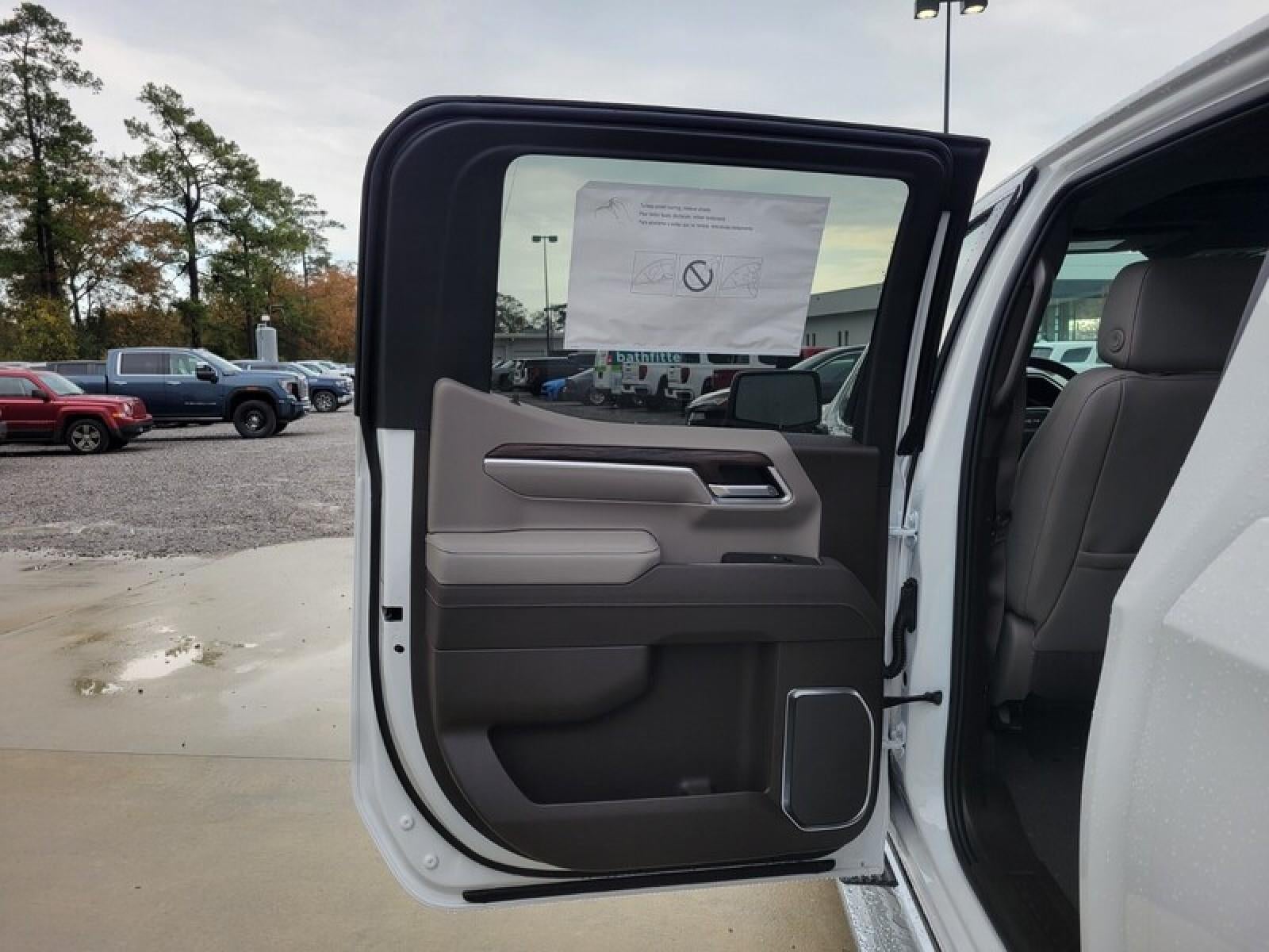 2026 GMC Sierra 1500 Crew Cab Short Box 2-Wheel Drive SLT