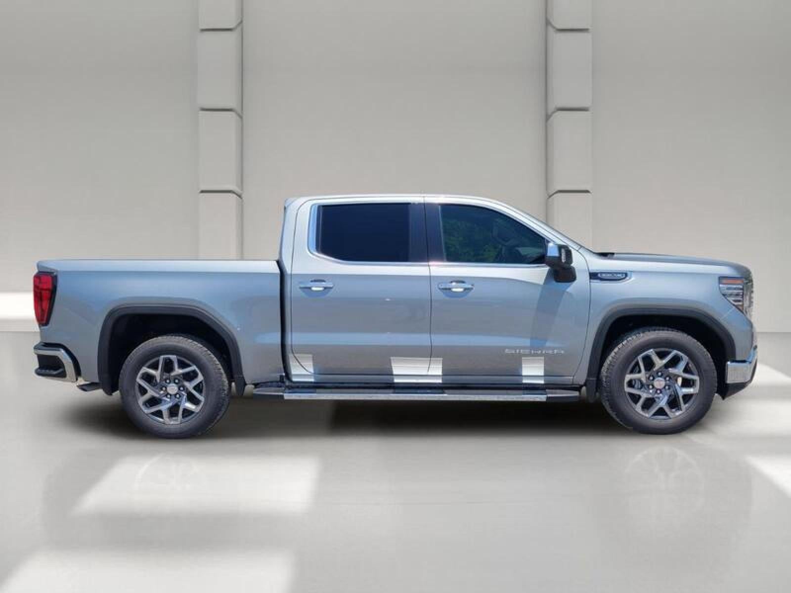 2026 GMC Sierra 1500 Crew Cab Short Box 2-Wheel Drive SLT