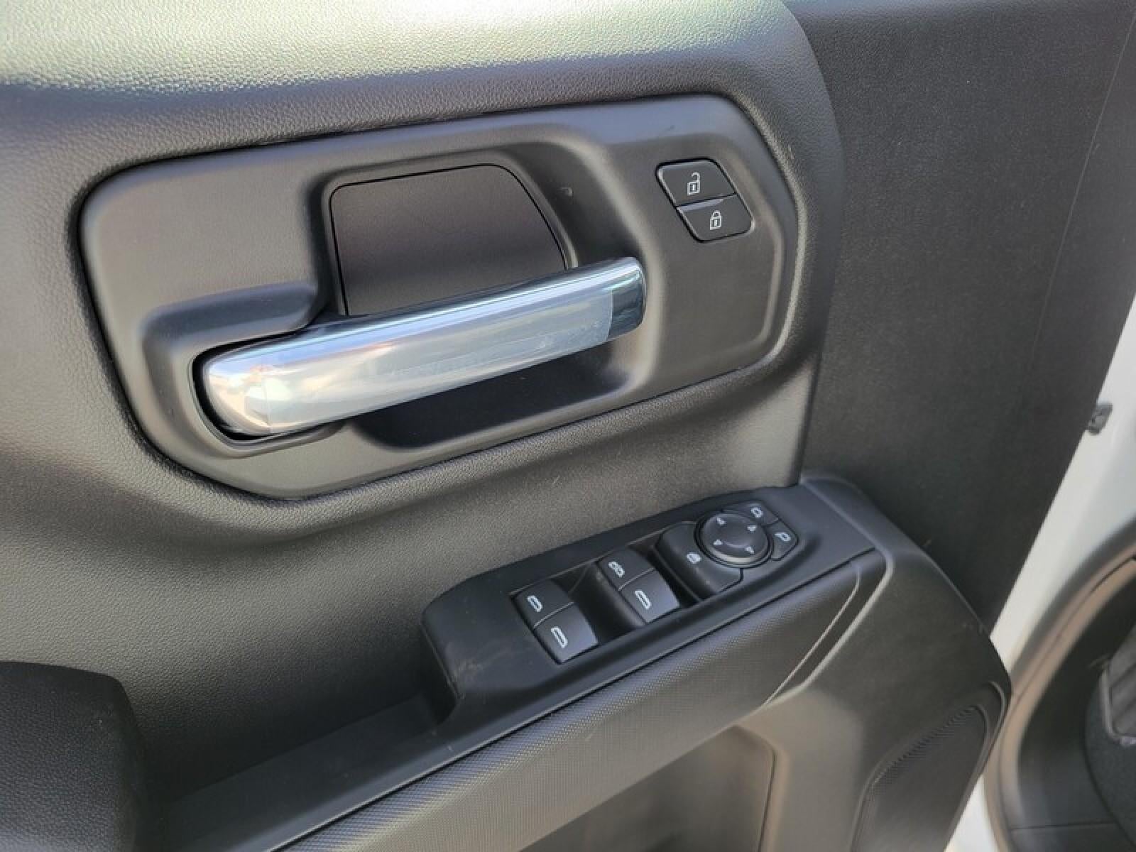 2026 GMC Sierra 1500 Crew Cab Short Box 4-Wheel Drive Pro