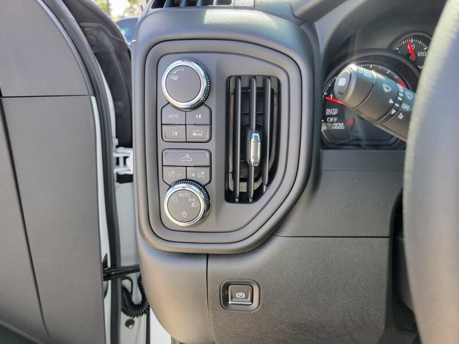 2026 GMC Sierra 1500 Crew Cab Short Box 4-Wheel Drive Pro