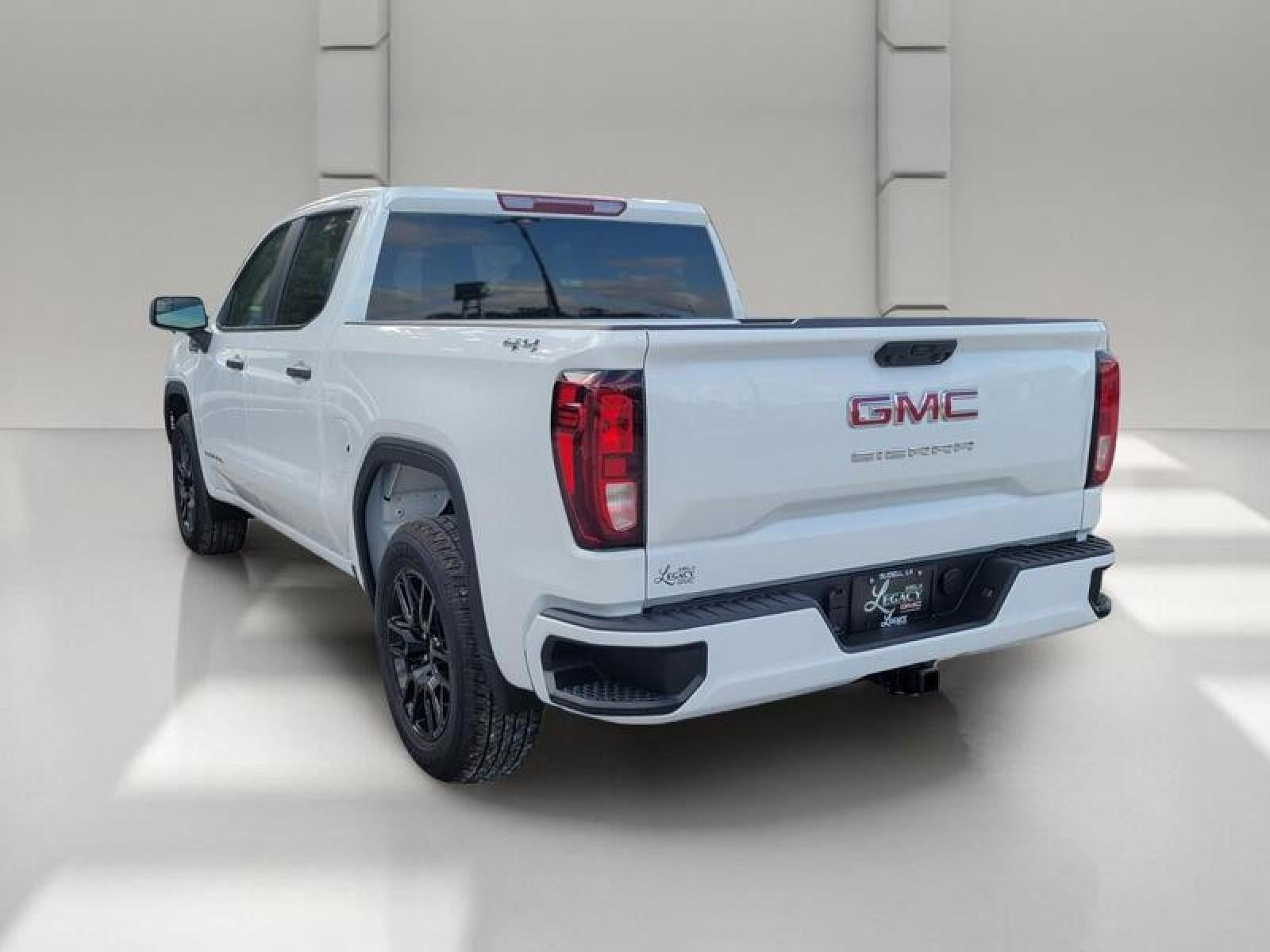 2026 GMC Sierra 1500 Crew Cab Short Box 4-Wheel Drive Pro