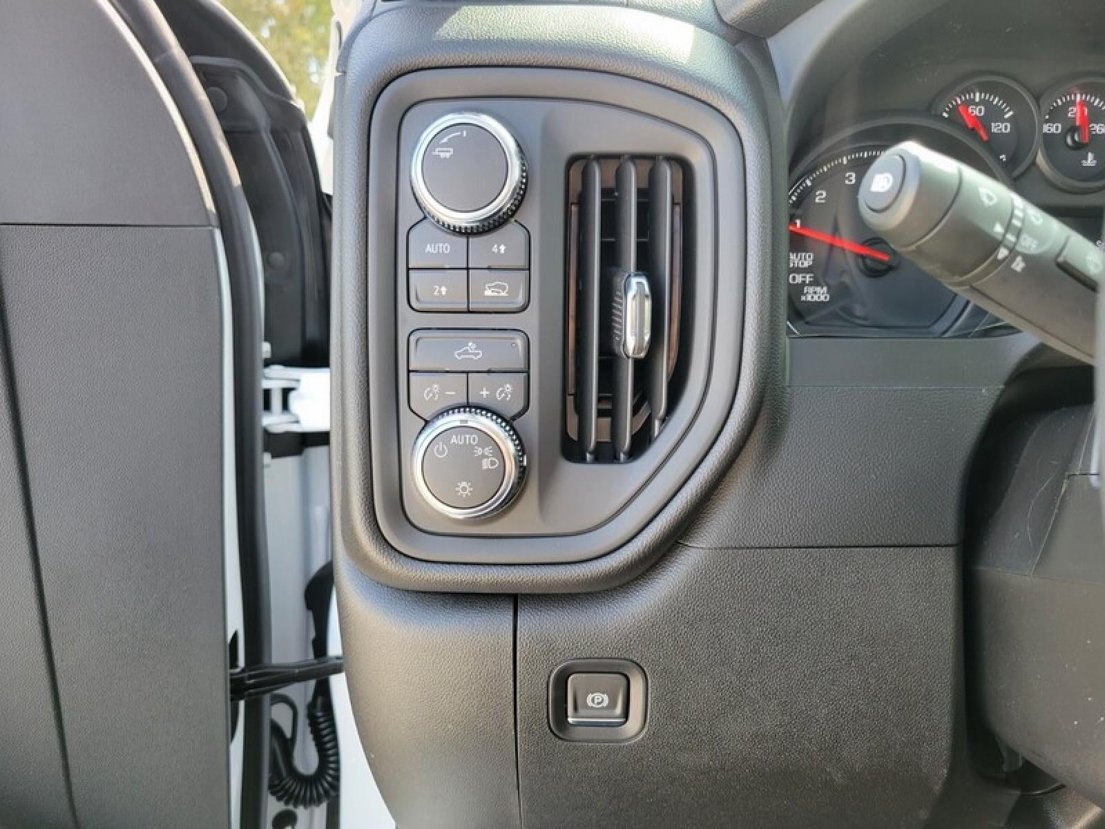 2026 GMC Sierra 1500 Crew Cab Short Box 4-Wheel Drive Pro