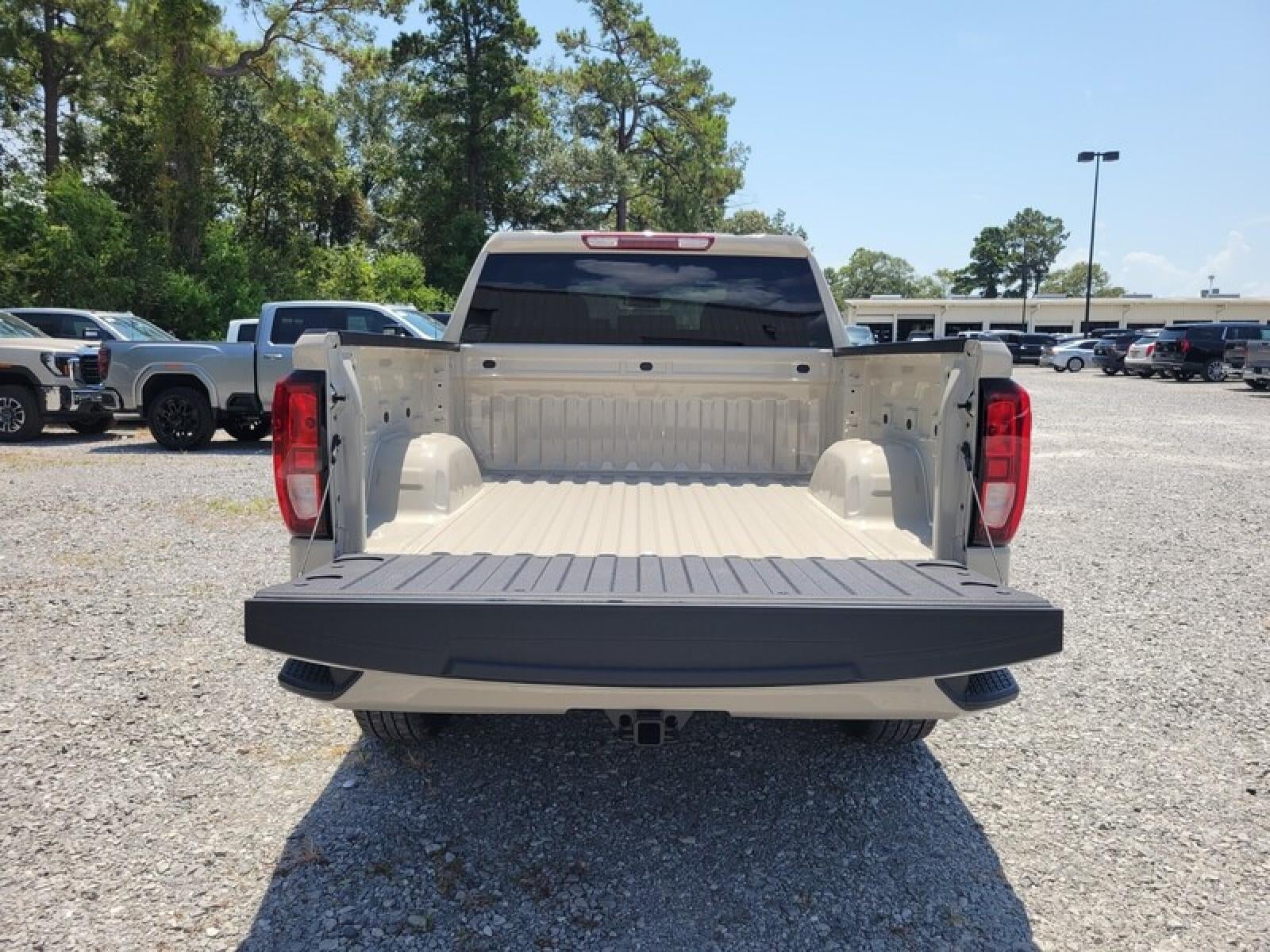 2026 GMC Sierra 1500 Pro - Photo 8