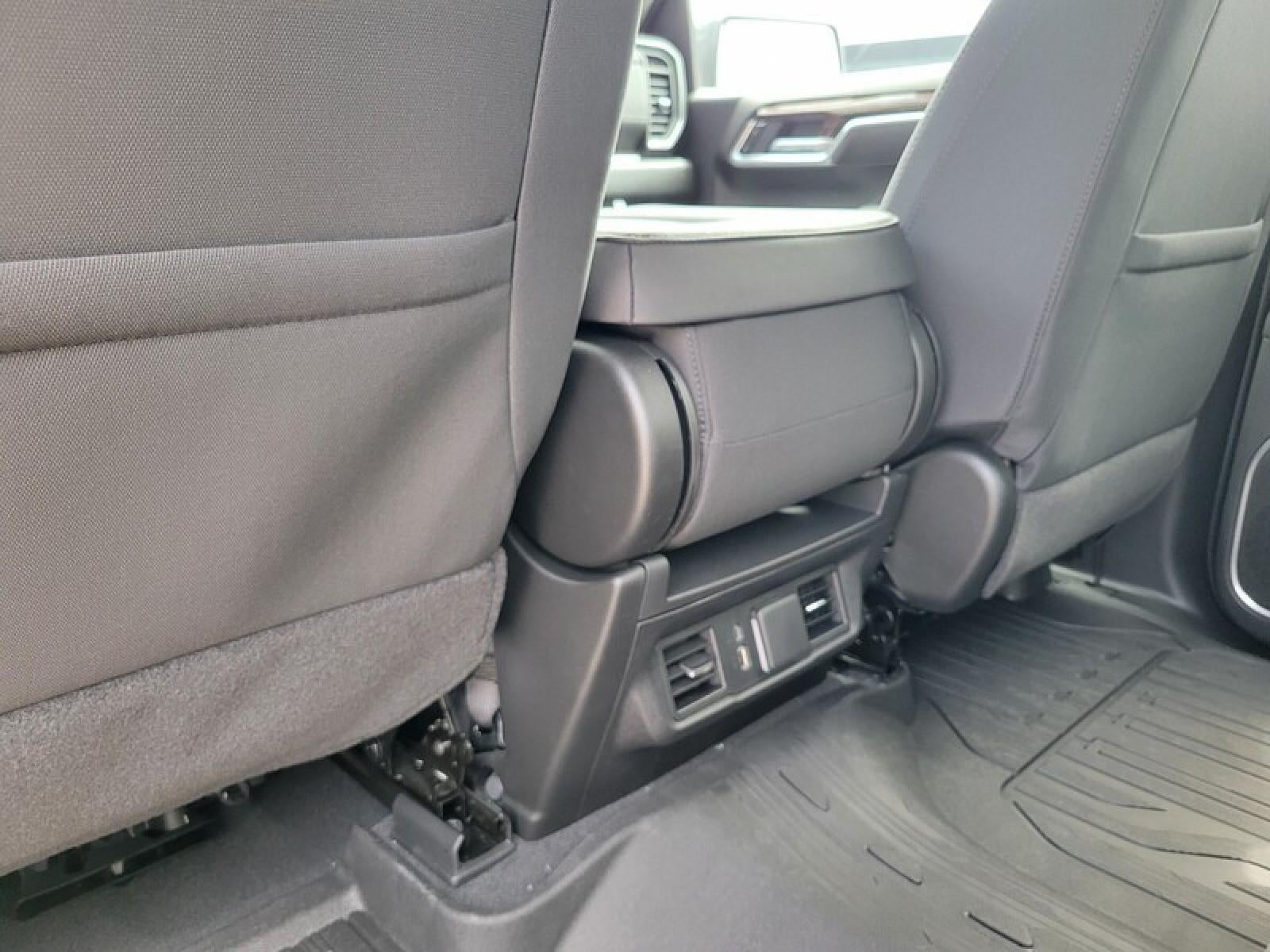 2026 GMC Sierra 1500 Crew Cab Short Box 4-Wheel Drive Elevation 3SB
