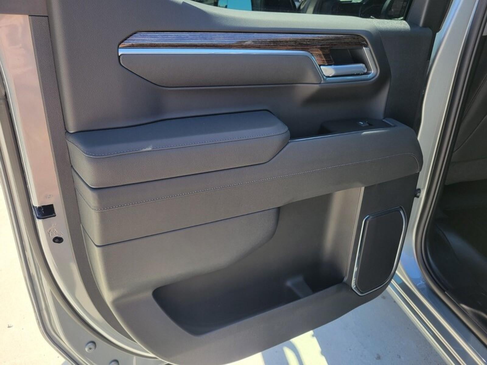 2026 GMC Sierra 1500 Crew Cab Short Box 4-Wheel Drive Elevation 3VL