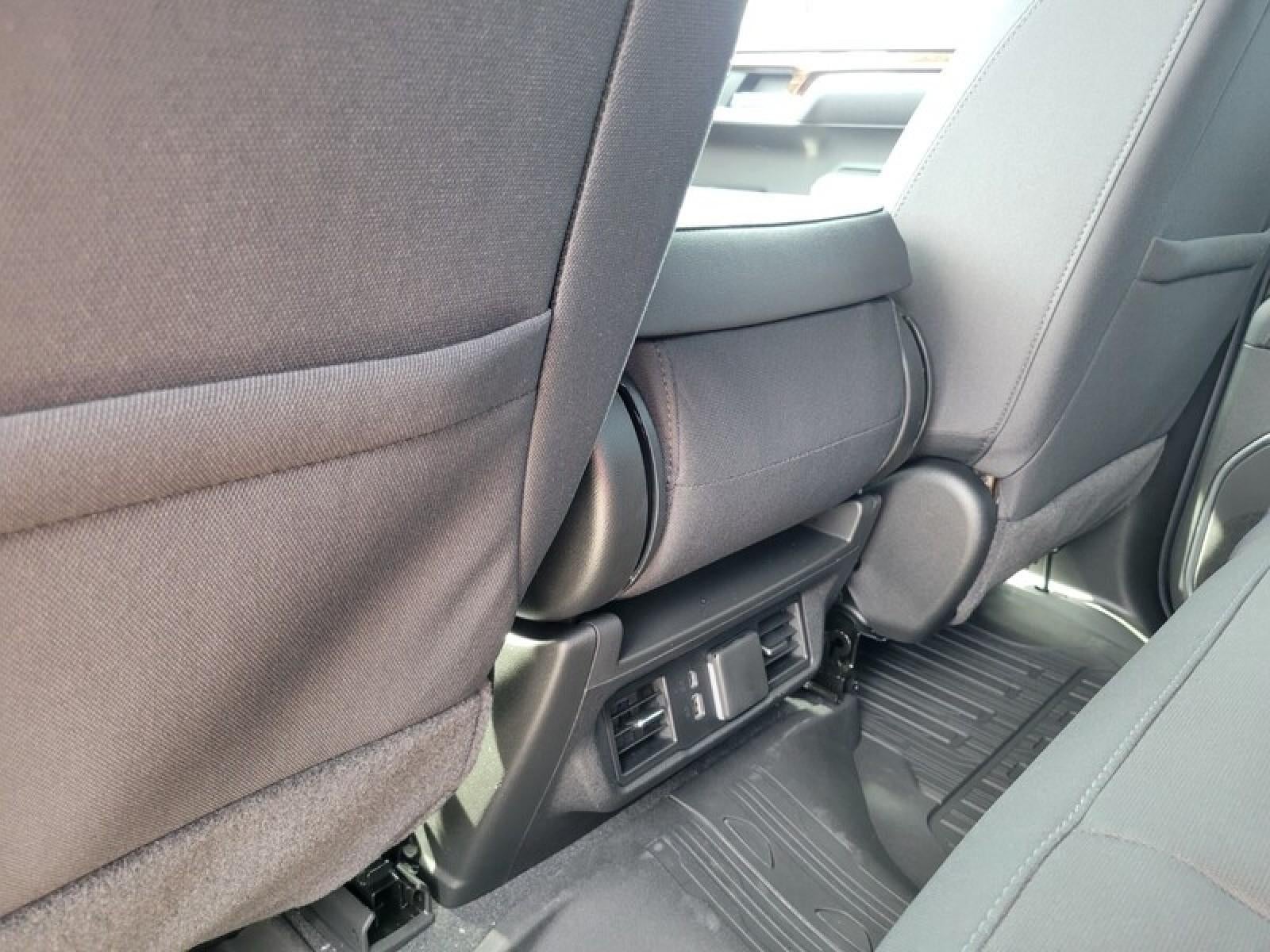 2026 GMC Sierra 1500 Double Cab Standard Box 2-Wheel Drive Elevation