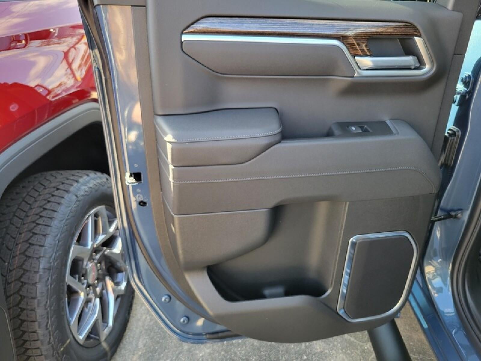 2026 GMC Sierra 1500 Double Cab Standard Box 2-Wheel Drive Elevation