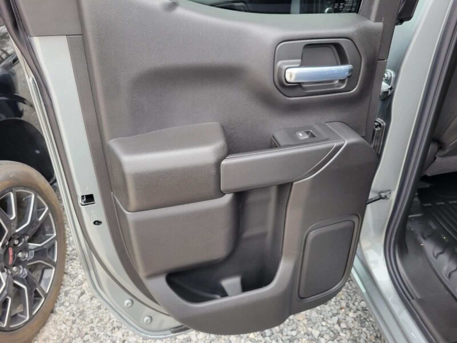 2026 GMC Sierra 1500 Double Cab Standard Box 4-Wheel Drive Pro