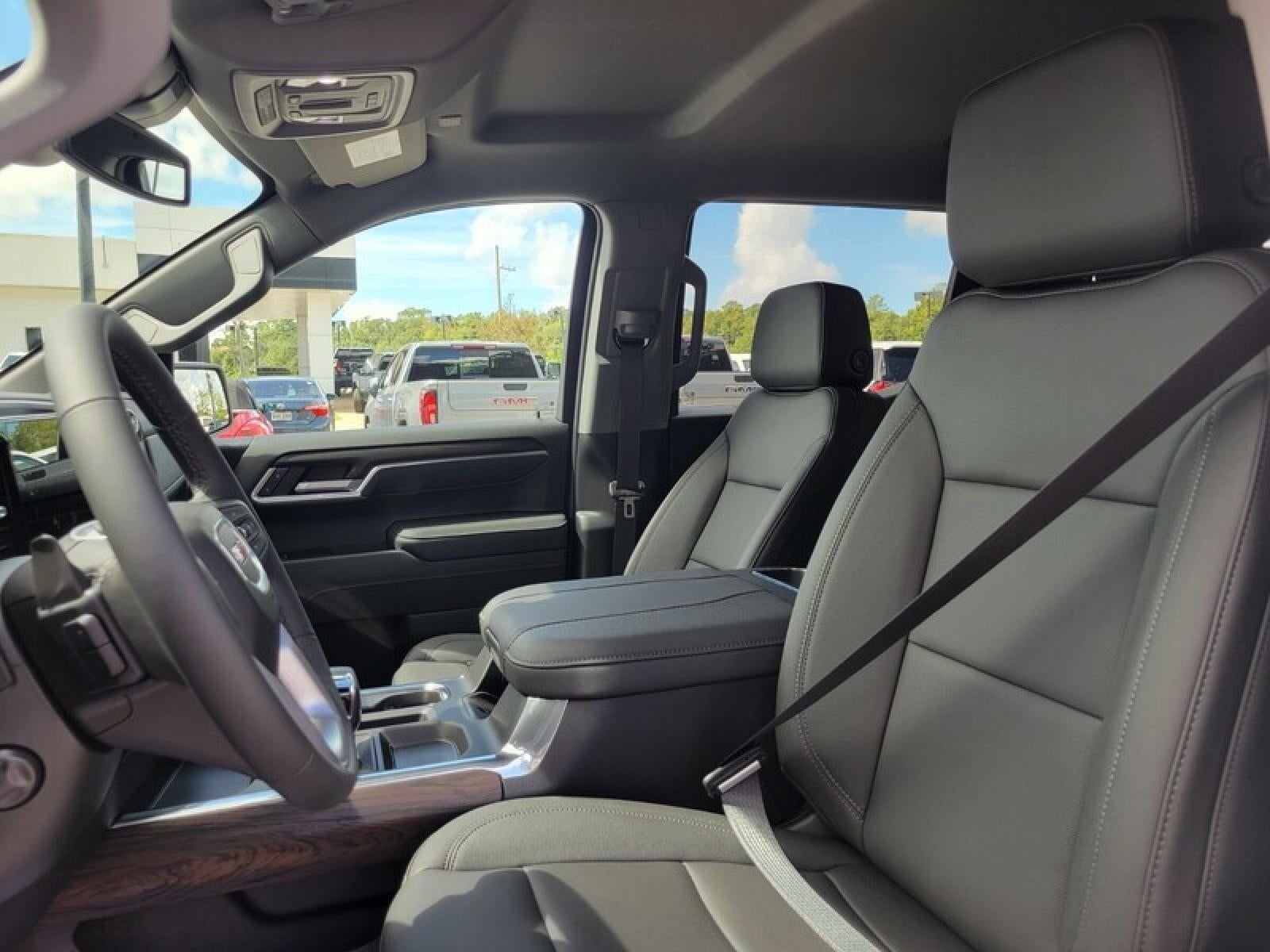2026 GMC Sierra 1500 Crew Cab Short Box 2-Wheel Drive SLT
